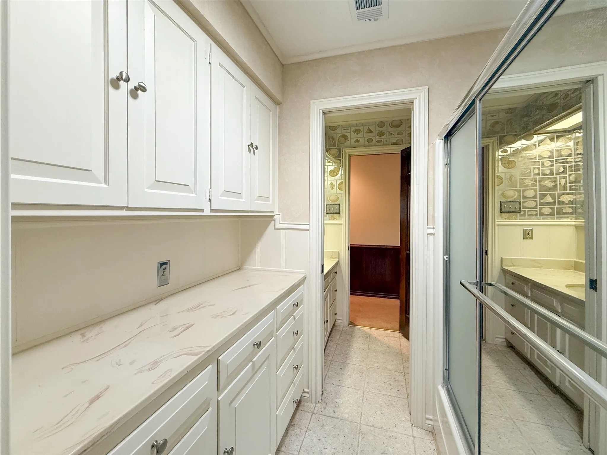 Single Family Residence For Sale in Denton County , 13001 Stonebridge Road, Argyle, Texas 76226, 5 Bedroom, 6 Bathroom, 3 Garage spaces, 4,437 Sqft, built in 1974, mls#21267488, Real Estate Agent in Argyle, Homes For Sale in Denton county, Homes For Sale in Argyle, Realtor in Argyle Texas, Real Estate Brokerage Independent Realty Texas, Luminita Cordes Realtor