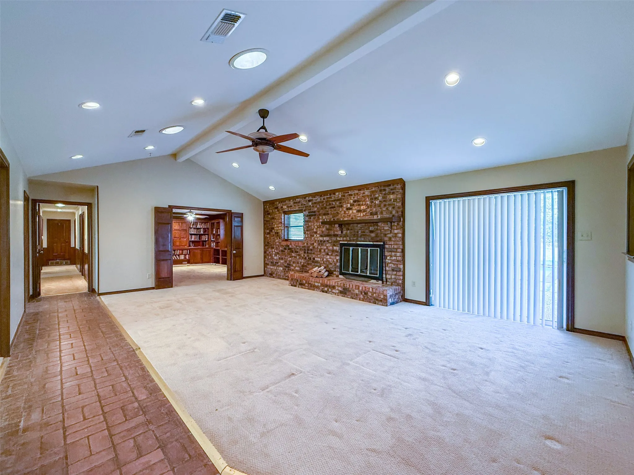 Single Family Residence For Sale in Denton County , 13001 Stonebridge Road, Argyle, Texas 76226, 5 Bedroom, 6 Bathroom, 3 Garage spaces, 4,437 Sqft, built in 1974, mls#21267488, Real Estate Agent in Argyle, Homes For Sale in Denton county, Homes For Sale in Argyle, Realtor in Argyle Texas, Real Estate Brokerage Independent Realty Texas, Luminita Cordes Realtor