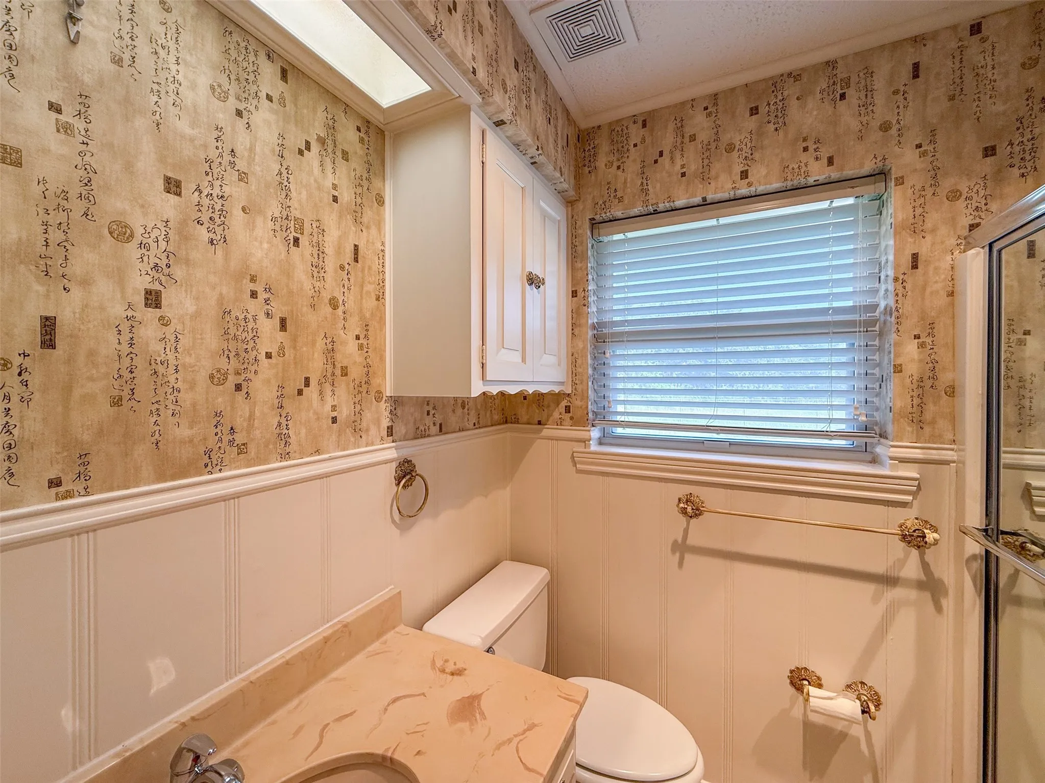 Single Family Residence For Sale in Denton County , 13001 Stonebridge Road, Argyle, Texas 76226, 5 Bedroom, 6 Bathroom, 3 Garage spaces, 4,437 Sqft, built in 1974, mls#21267488, Real Estate Agent in Argyle, Homes For Sale in Denton county, Homes For Sale in Argyle, Realtor in Argyle Texas, Real Estate Brokerage Independent Realty Texas, Luminita Cordes Realtor