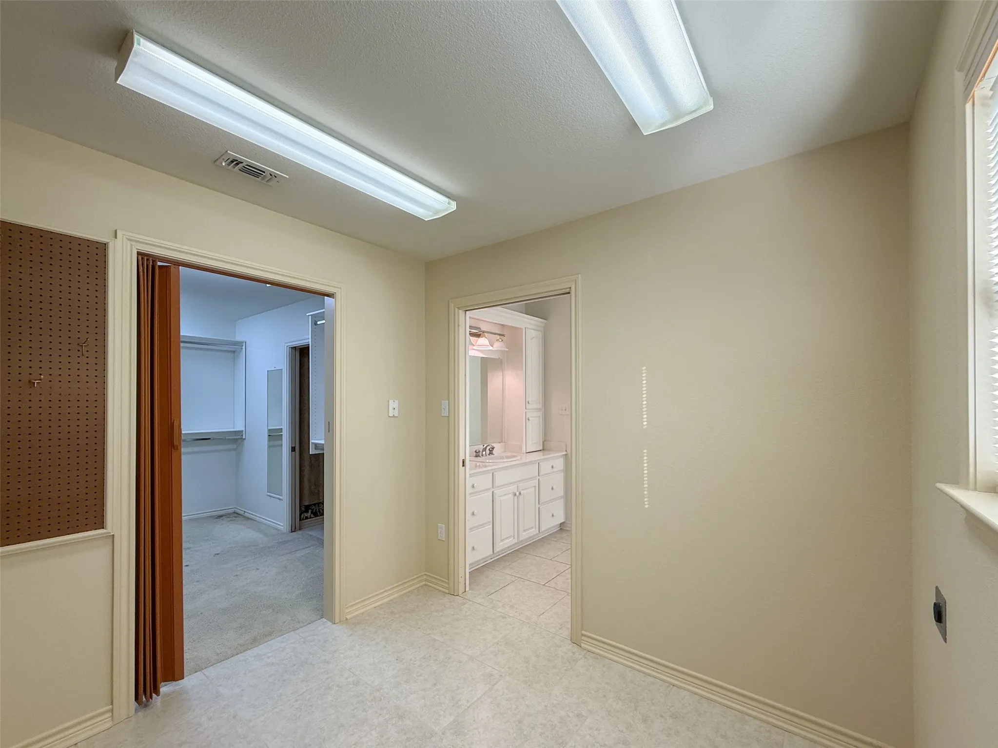 Flex space off Primary Suite