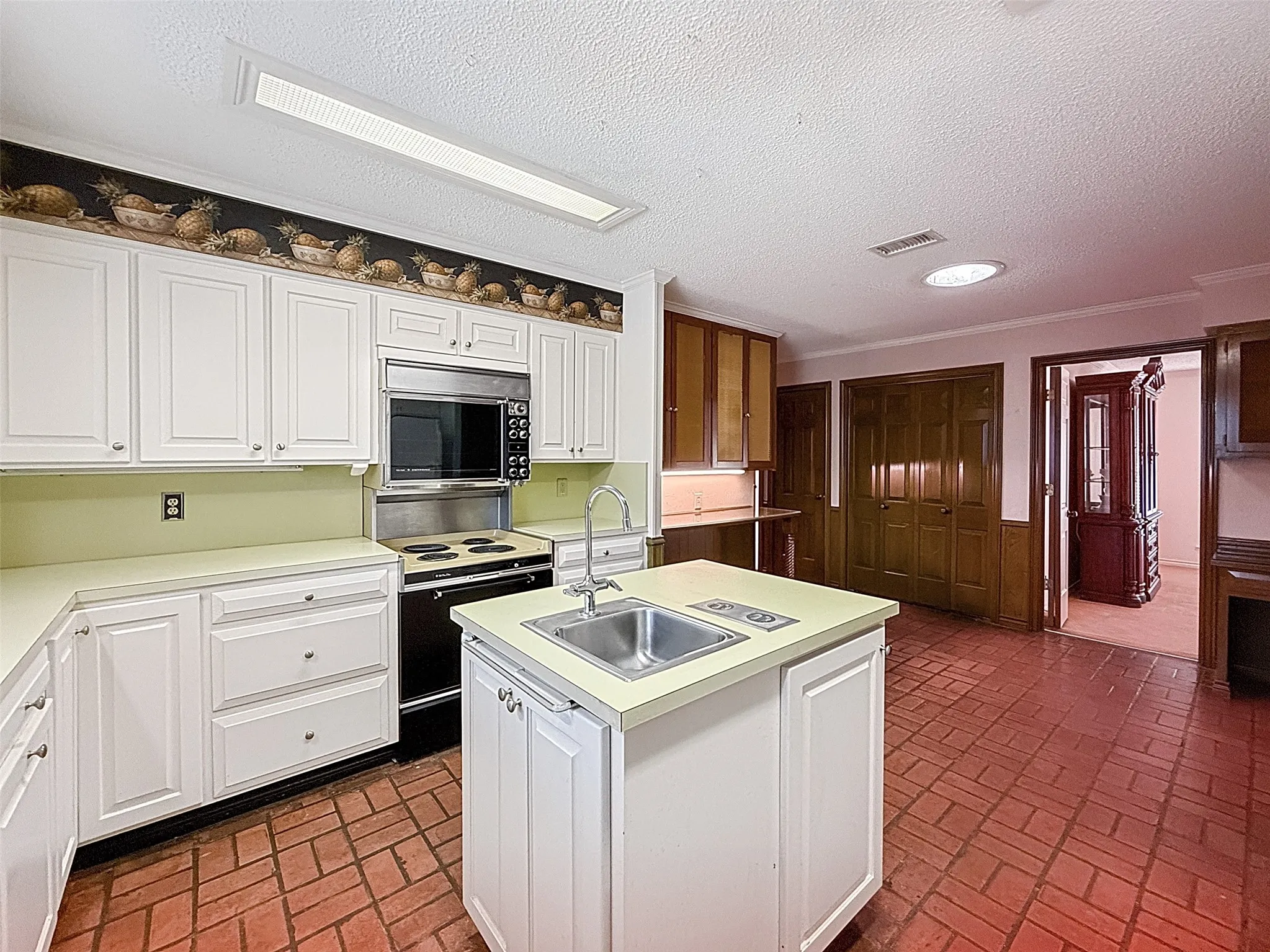 Single Family Residence For Sale in Denton County , 13001 Stonebridge Road, Argyle, Texas 76226, 5 Bedroom, 6 Bathroom, 3 Garage spaces, 4,437 Sqft, built in 1974, mls#21267488, Real Estate Agent in Argyle, Homes For Sale in Denton county, Homes For Sale in Argyle, Realtor in Argyle Texas, Real Estate Brokerage Independent Realty Texas, Luminita Cordes Realtor