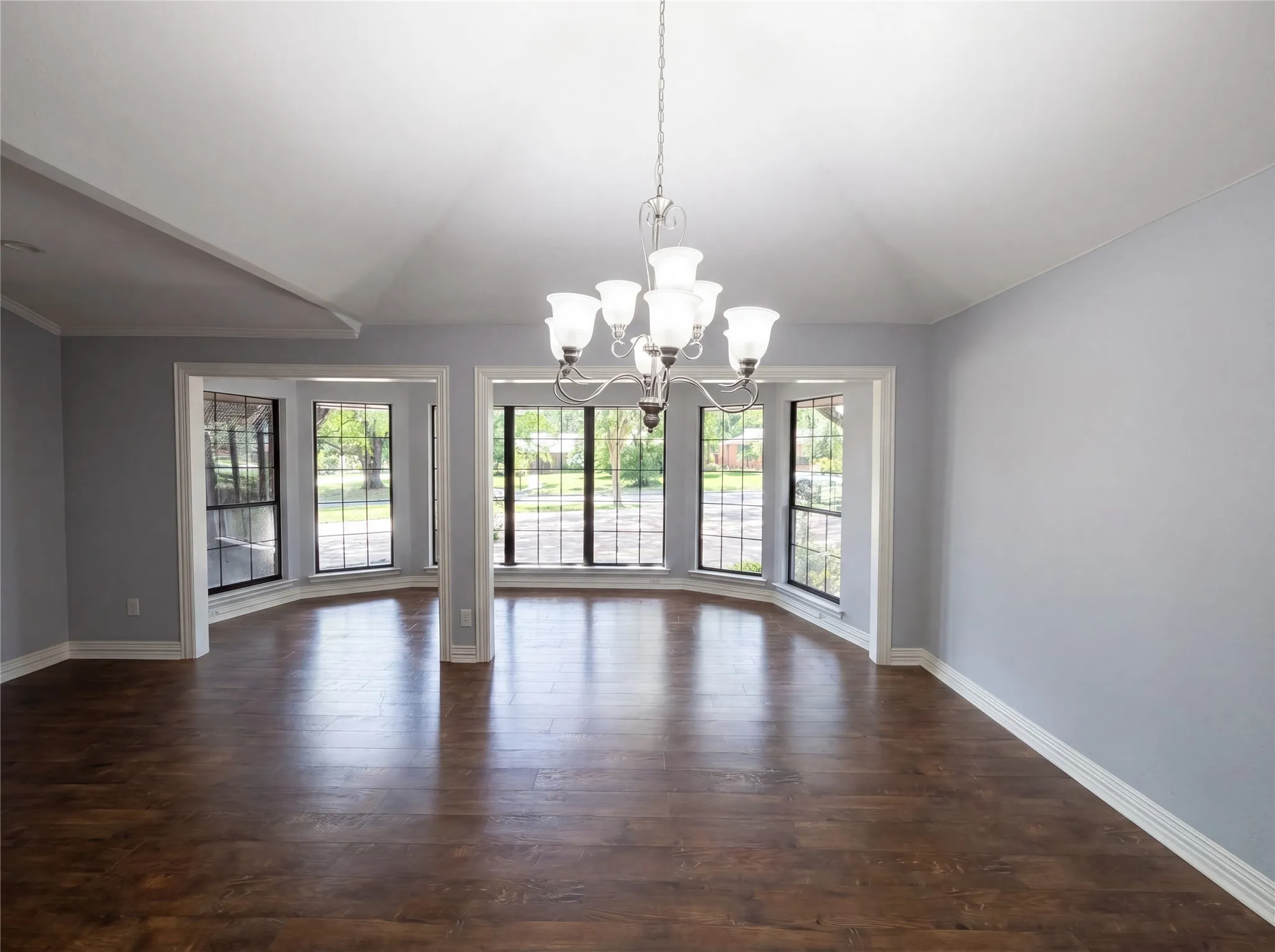 Single Family Residence For Sale in Dallas County , 11083 Erhard Drive, Dallas, Texas 75228, 4 Bedroom, 4 Bathroom, 2 Garage spaces, 4,395 Sqft, built in 1955, mls#21267825, Real Estate Agent in Dallas, Homes For Sale in Dallas county, Homes For Sale in Dallas, Realtor in Dallas Texas, Real Estate Brokerage Independent Realty Texas, Luminita Cordes Realtor