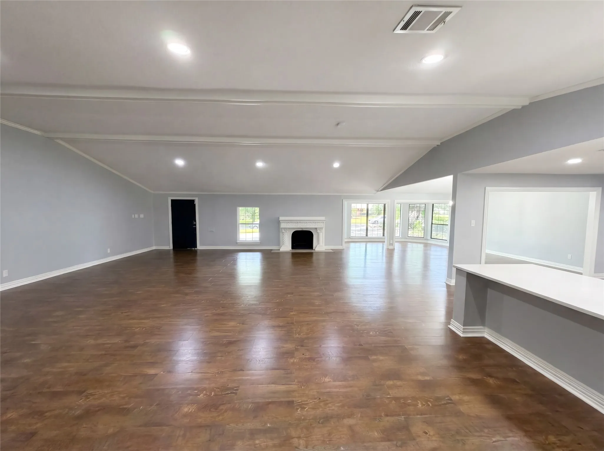 Single Family Residence For Sale in Dallas County , 11083 Erhard Drive, Dallas, Texas 75228, 4 Bedroom, 4 Bathroom, 2 Garage spaces, 4,395 Sqft, built in 1955, mls#21267825, Real Estate Agent in Dallas, Homes For Sale in Dallas county, Homes For Sale in Dallas, Realtor in Dallas Texas, Real Estate Brokerage Independent Realty Texas, Luminita Cordes Realtor