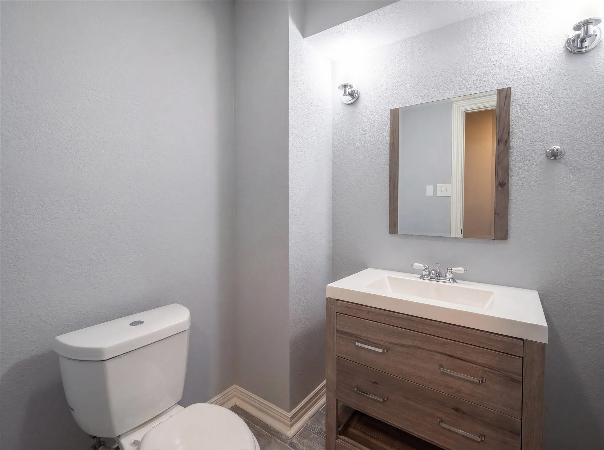 Single Family Residence For Sale in Dallas County , 11083 Erhard Drive, Dallas, Texas 75228, 4 Bedroom, 4 Bathroom, 2 Garage spaces, 4,395 Sqft, built in 1955, mls#21267825, Real Estate Agent in Dallas, Homes For Sale in Dallas county, Homes For Sale in Dallas, Realtor in Dallas Texas, Real Estate Brokerage Independent Realty Texas, Luminita Cordes Realtor