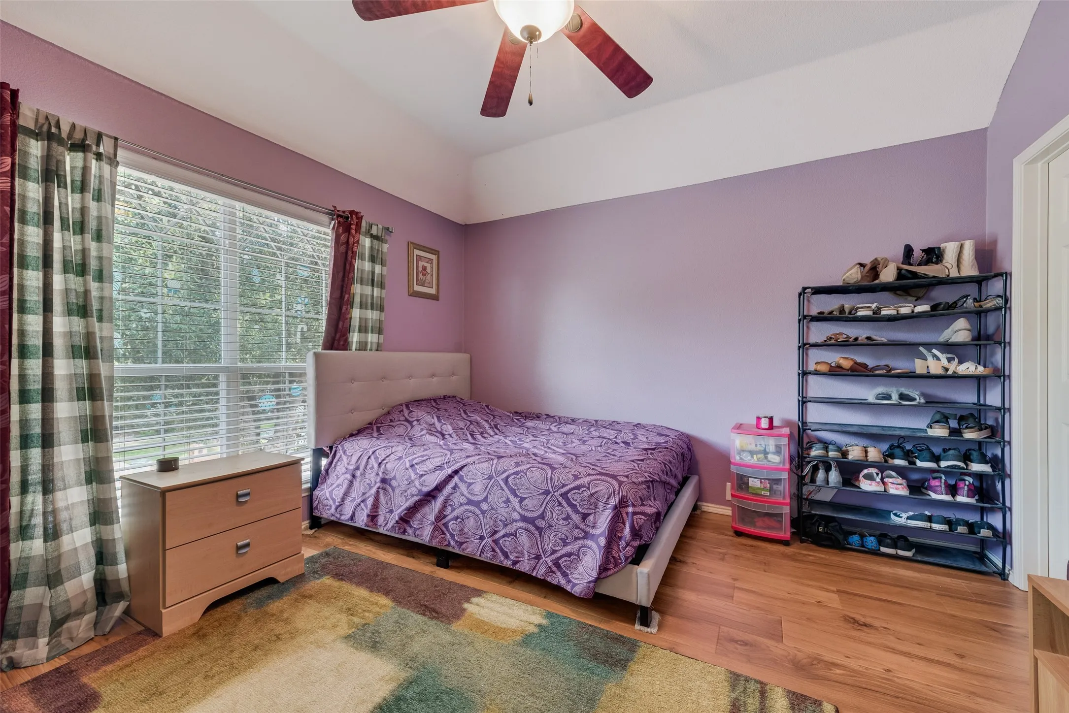 Single Family Residence For Sale in Rockwall County , 461 Sonoma Drive, Rockwall, Texas 75087, 5 Bedrooms, 3 Bathrooms, 2 Garage spaces, 3,070 Sqft, built in 2004, Price $415,000, mls#21266175, Real Estate Agent in Rockwall, Homes For Sale in Rockwall county, Homes For Sale in Rockwall, Realtor in Rockwall Texas, Real Estate Brokerage Independent Realty Texas, Luminita Cordes Realtor