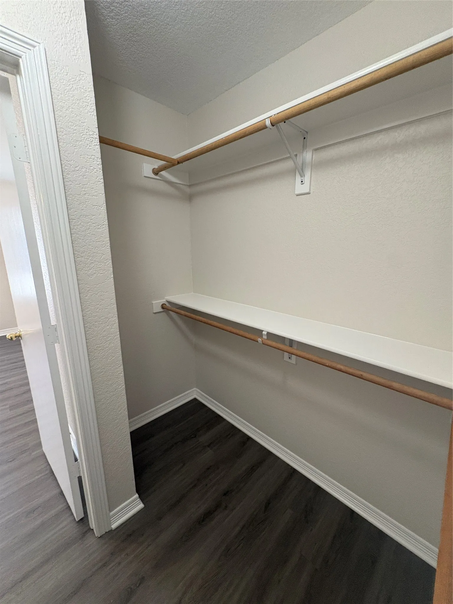 Apartment For Rent in Denton County , 219 Bryan Street 100, Denton, Texas 76201, 1 Bedroom, 1 Bathroom, Garage spaces, 540 Sqft, built in 2000, mls#21268059, Real Estate Agent in Denton, Homes For Rent in Denton county, Homes For Rent in Denton, Realtor in Denton Texas, Real Estate Brokerage Independent Realty Texas, Luminita Cordes Realtor