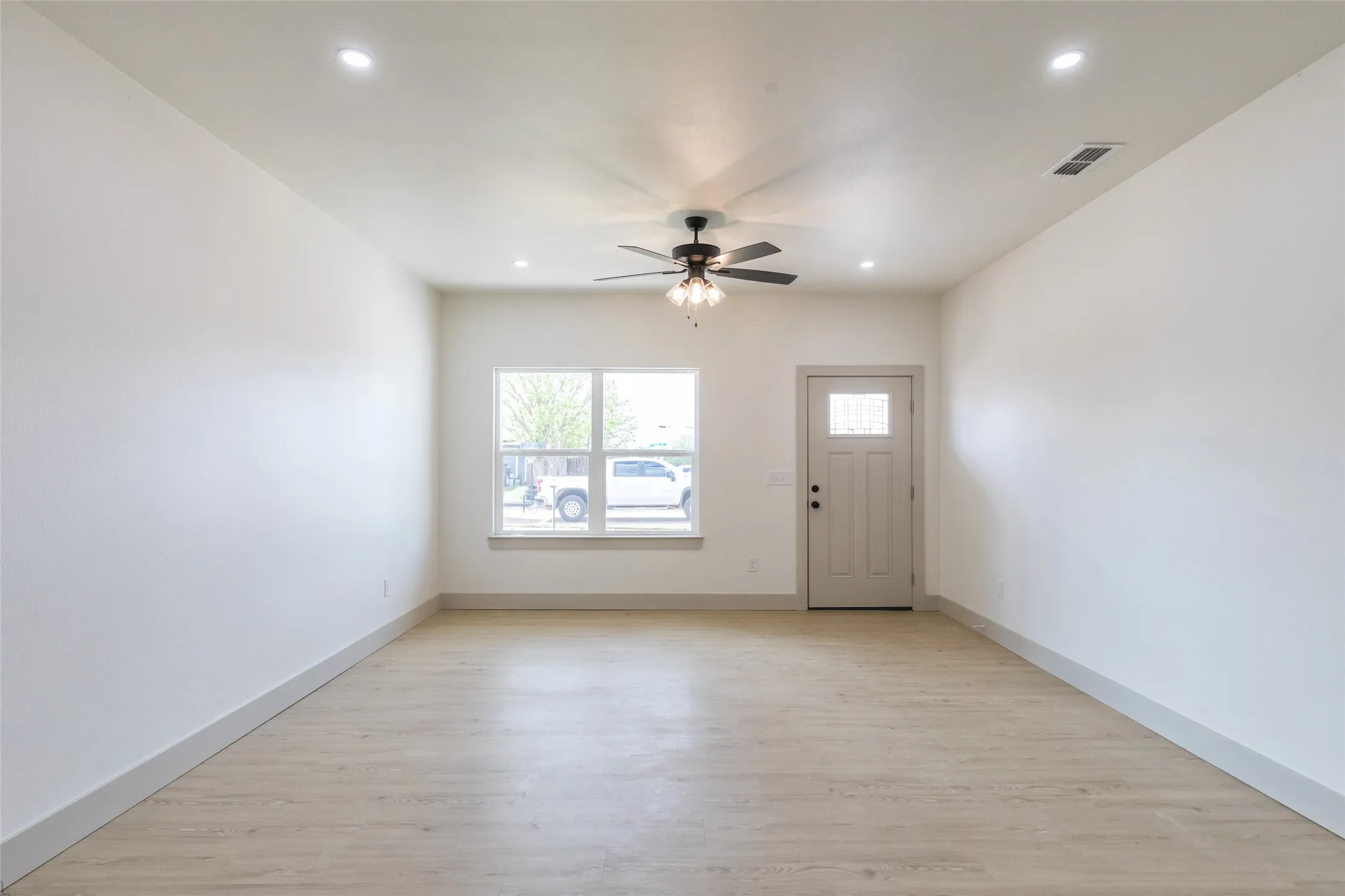Single Family Residence For Sale in Taylor County , 926 Minda Street, Abilene, Texas 79602, 3 Bedrooms, 2 Bathrooms, 1 Garage spaces, 1,250 Sqft, built in 2026, Price $203,000, mls#21266742, Real Estate Agent in Abilene, Homes For Sale in Taylor county, Homes For Sale in Abilene, Realtor in Abilene Texas, Real Estate Brokerage Independent Realty Texas, Luminita Cordes Realtor
