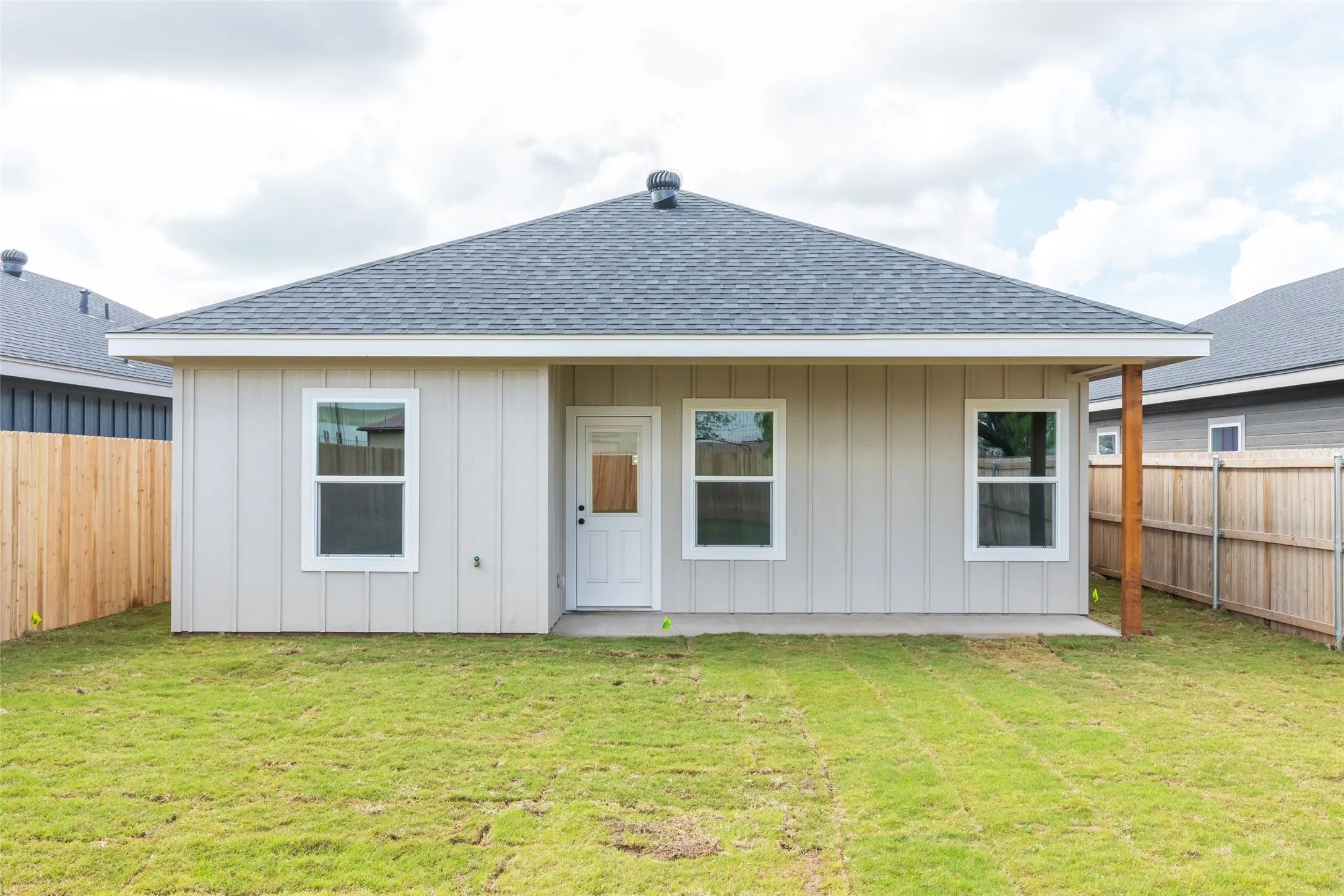 Single Family Residence For Sale in Taylor County , 930 Minda Street, Abilene, Texas 79602, 3 Bedroom, 2 Bathroom, 1 Garage spaces, 1,250 Sqft, built in 2026, mls#21266783, Real Estate Agent in Abilene, Homes For Sale in Taylor county, Homes For Sale in Abilene, Realtor in Abilene Texas, Real Estate Brokerage Independent Realty Texas, Luminita Cordes Realtor