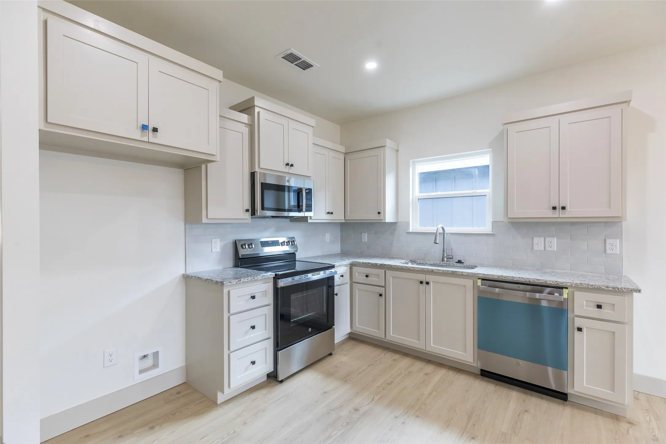 Single Family Residence For Sale in Taylor County , 930 Minda Street, Abilene, Texas 79602, 3 Bedroom, 2 Bathroom, 1 Garage spaces, 1,250 Sqft, built in 2026, mls#21266783, Real Estate Agent in Abilene, Homes For Sale in Taylor county, Homes For Sale in Abilene, Realtor in Abilene Texas, Real Estate Brokerage Independent Realty Texas, Luminita Cordes Realtor