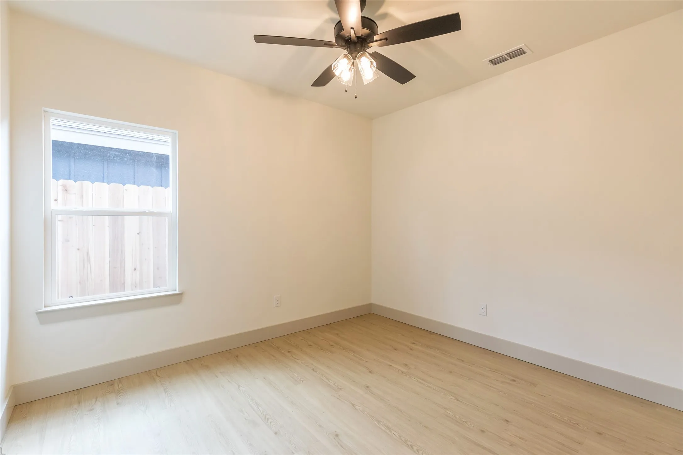 Single Family Residence For Sale in Taylor County , 930 Minda Street, Abilene, Texas 79602, 3 Bedroom, 2 Bathroom, 1 Garage spaces, 1,250 Sqft, built in 2026, mls#21266783, Real Estate Agent in Abilene, Homes For Sale in Taylor county, Homes For Sale in Abilene, Realtor in Abilene Texas, Real Estate Brokerage Independent Realty Texas, Luminita Cordes Realtor