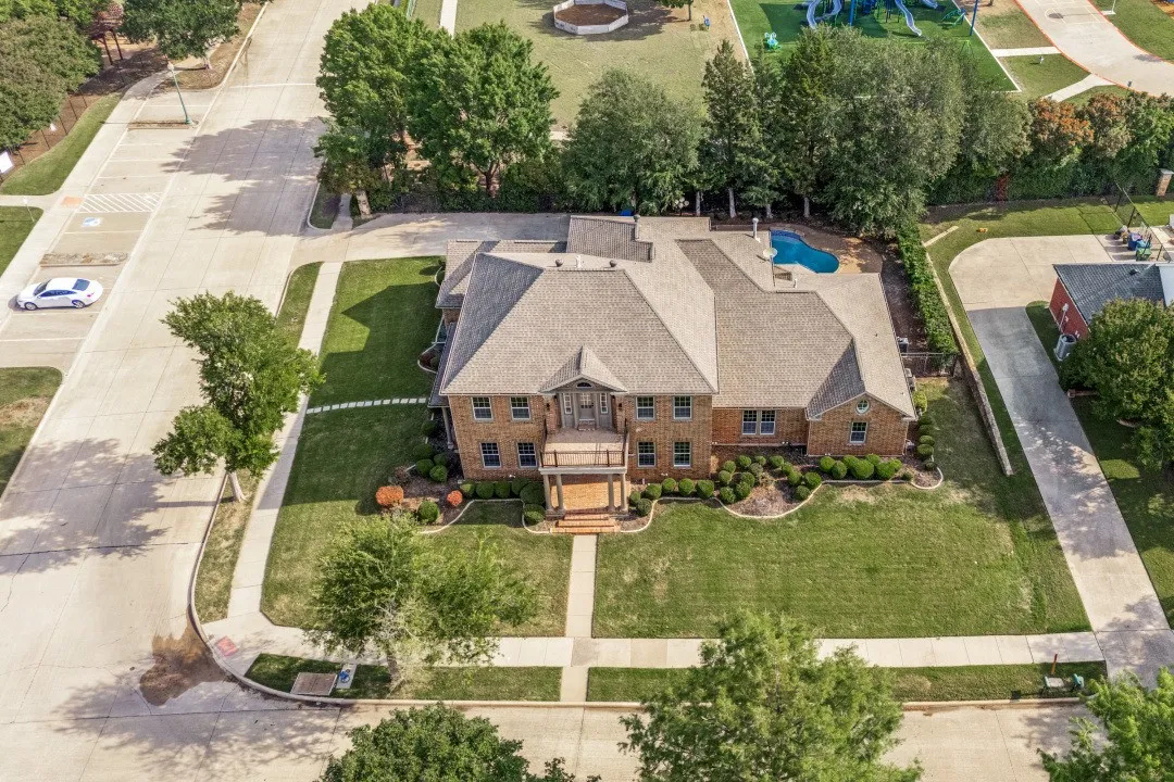 Single Family Residence For Sale in Denton County , 1813 Countryside, Carrollton, Texas 75007, 5 Bedroom, 7 Bathroom, 3 Garage spaces, 5,419 Sqft, built in 1999, mls#21254328, Real Estate Agent in Carrollton, Homes For Sale in Denton county, Homes For Sale in Carrollton, Realtor in Carrollton Texas, Real Estate Brokerage Independent Realty Texas, Luminita Cordes Realtor