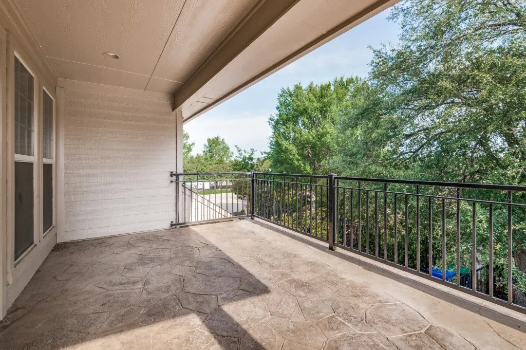 Single Family Residence For Sale in Denton County , 1813 Countryside, Carrollton, Texas 75007, 5 Bedroom, 7 Bathroom, 3 Garage spaces, 5,419 Sqft, built in 1999, mls#21254328, Real Estate Agent in Carrollton, Homes For Sale in Denton county, Homes For Sale in Carrollton, Realtor in Carrollton Texas, Real Estate Brokerage Independent Realty Texas, Luminita Cordes Realtor