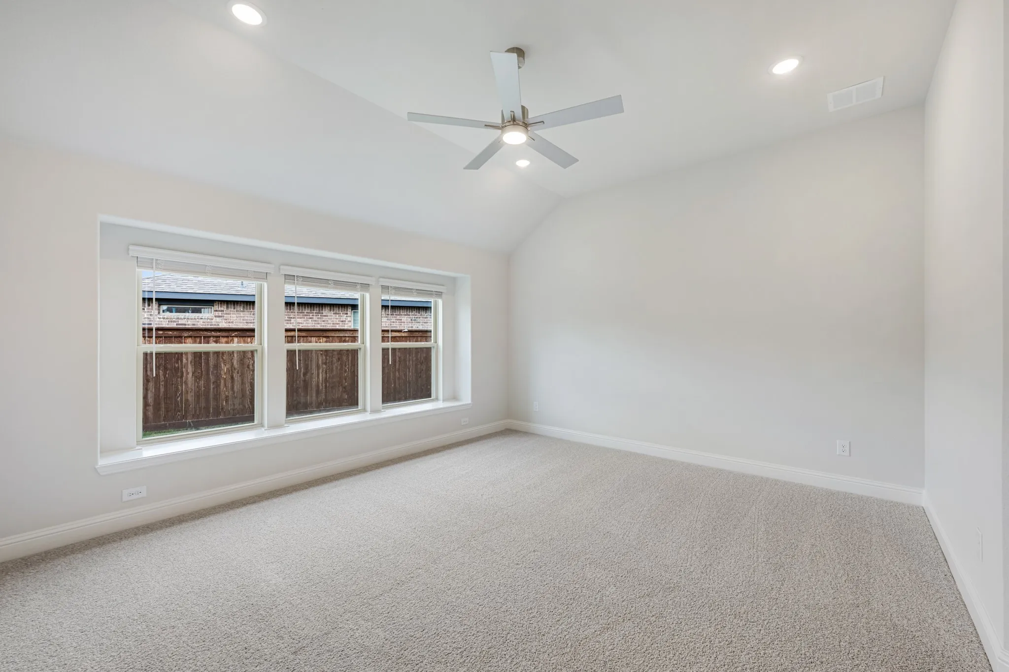 Single Family Residence For Sale in Rockwall County , 3011 Duck Heights Avenue, Royse City, Texas 75189, 4 Bedroom, 2 Bathroom, 2 Garage spaces, 2,034 Sqft, built in 2026, mls#21268099, Real Estate Agent in Royse City, Homes For Sale in Rockwall county, Homes For Sale in Royse City, Realtor in Royse City Texas, Real Estate Brokerage Independent Realty Texas, Luminita Cordes Realtor