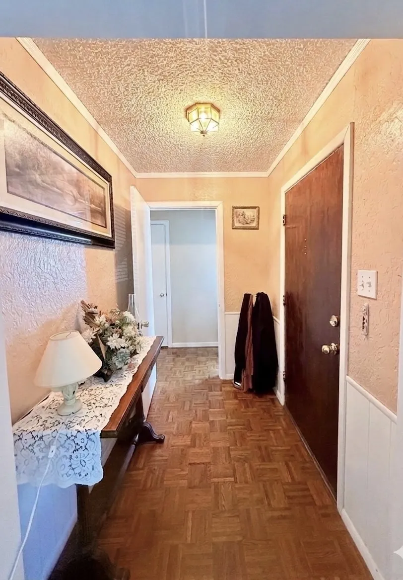 Single Family Residence For Sale in Tarrant County , 6408 Lake Vista Street, Lake Worth, Texas 76135, 4 Bedroom, 3 Bathroom, 2 Garage spaces, 1,973 Sqft, built in 1956, mls#21265937, Real Estate Agent in Lake Worth, Homes For Sale in Tarrant county, Homes For Sale in Lake Worth, Realtor in Lake Worth Texas, Real Estate Brokerage Independent Realty Texas, Luminita Cordes Realtor