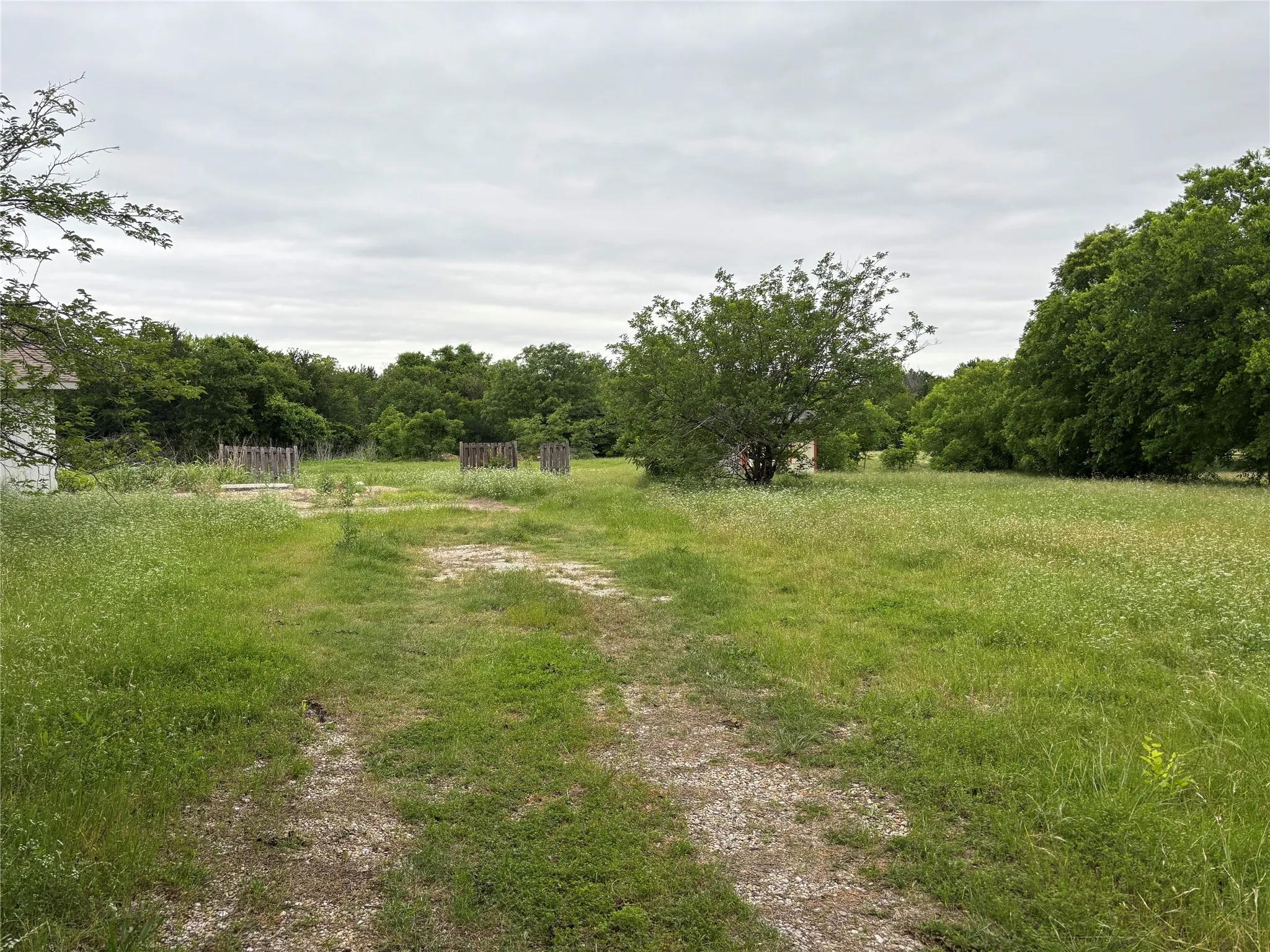 Single Family Residence For Sale in Denton County , 4621 Lake Park Drive, The Colony, Texas 75056, 5 Bedrooms, 3 Bathrooms, Garage spaces, 1,920 Sqft, built in 1966, Price $675,000, mls#21258752, Real Estate Agent in The Colony, Homes For Sale in Denton county, Homes For Sale in The Colony, Realtor in The Colony Texas, Real Estate Brokerage Independent Realty Texas, Luminita Cordes Realtor
