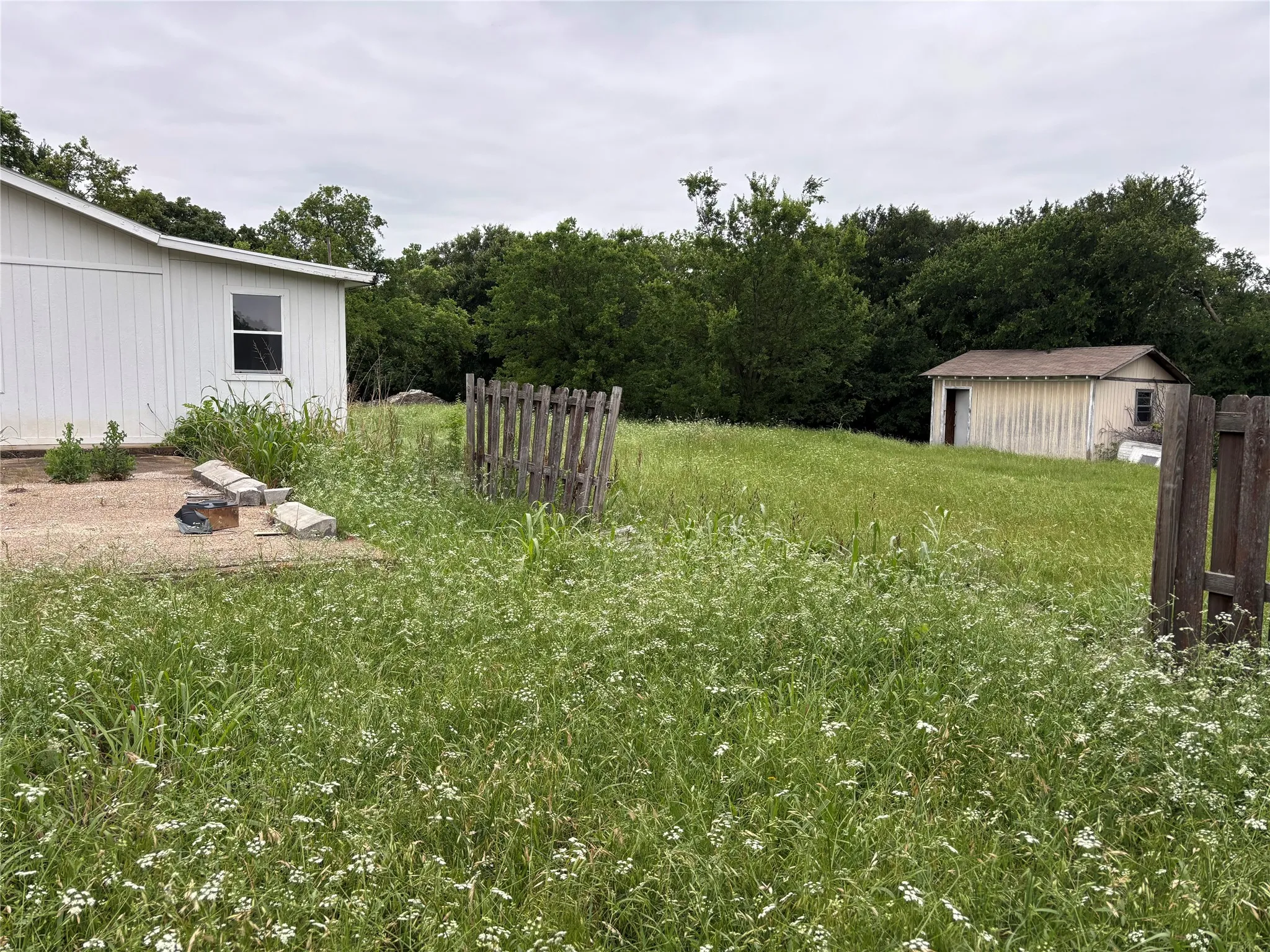 Single Family Residence For Sale in Denton County , 4621 Lake Park Drive, The Colony, Texas 75056, 5 Bedrooms, 3 Bathrooms, Garage spaces, 1,920 Sqft, built in 1966, Price $675,000, mls#21258752, Real Estate Agent in The Colony, Homes For Sale in Denton county, Homes For Sale in The Colony, Realtor in The Colony Texas, Real Estate Brokerage Independent Realty Texas, Luminita Cordes Realtor