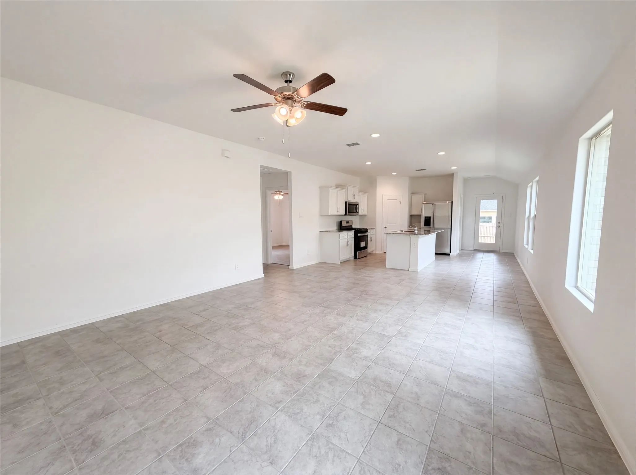 Single Family Residence For Sale in Hood County , 13592 Gunsmoke Lane, Cresson, Texas 76035, 3 Bedroom, 2 Bathroom, 2 Garage spaces, 1,643 Sqft, built in 2024, mls#21268103, Real Estate Agent in Cresson, Homes For Sale in Hood county, Homes For Sale in Cresson, Realtor in Cresson Texas, Real Estate Brokerage Independent Realty Texas, Luminita Cordes Realtor