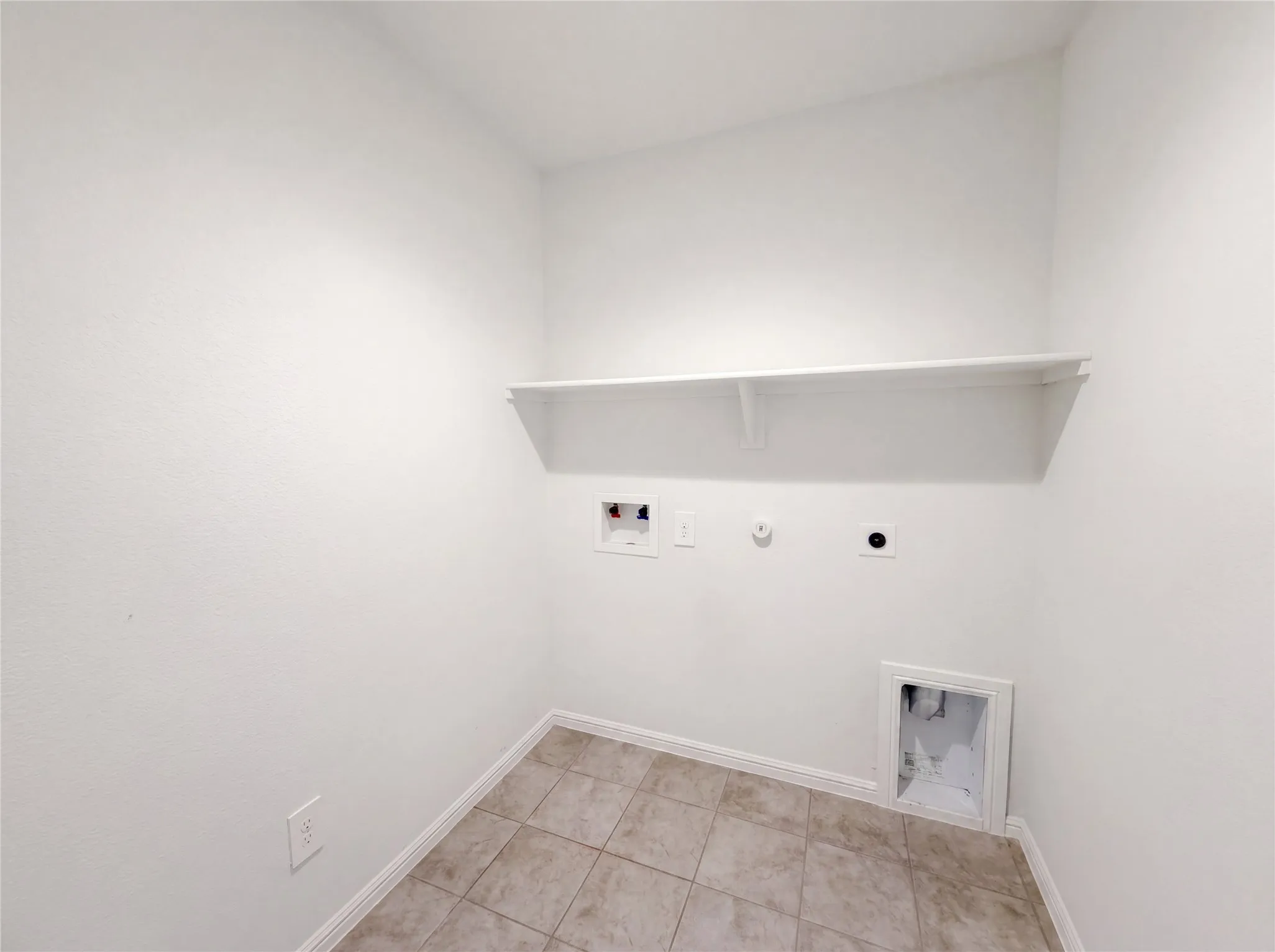Single Family Residence For Sale in Hood County , 13592 Gunsmoke Lane, Cresson, Texas 76035, 3 Bedroom, 2 Bathroom, 2 Garage spaces, 1,643 Sqft, built in 2024, mls#21268103, Real Estate Agent in Cresson, Homes For Sale in Hood county, Homes For Sale in Cresson, Realtor in Cresson Texas, Real Estate Brokerage Independent Realty Texas, Luminita Cordes Realtor