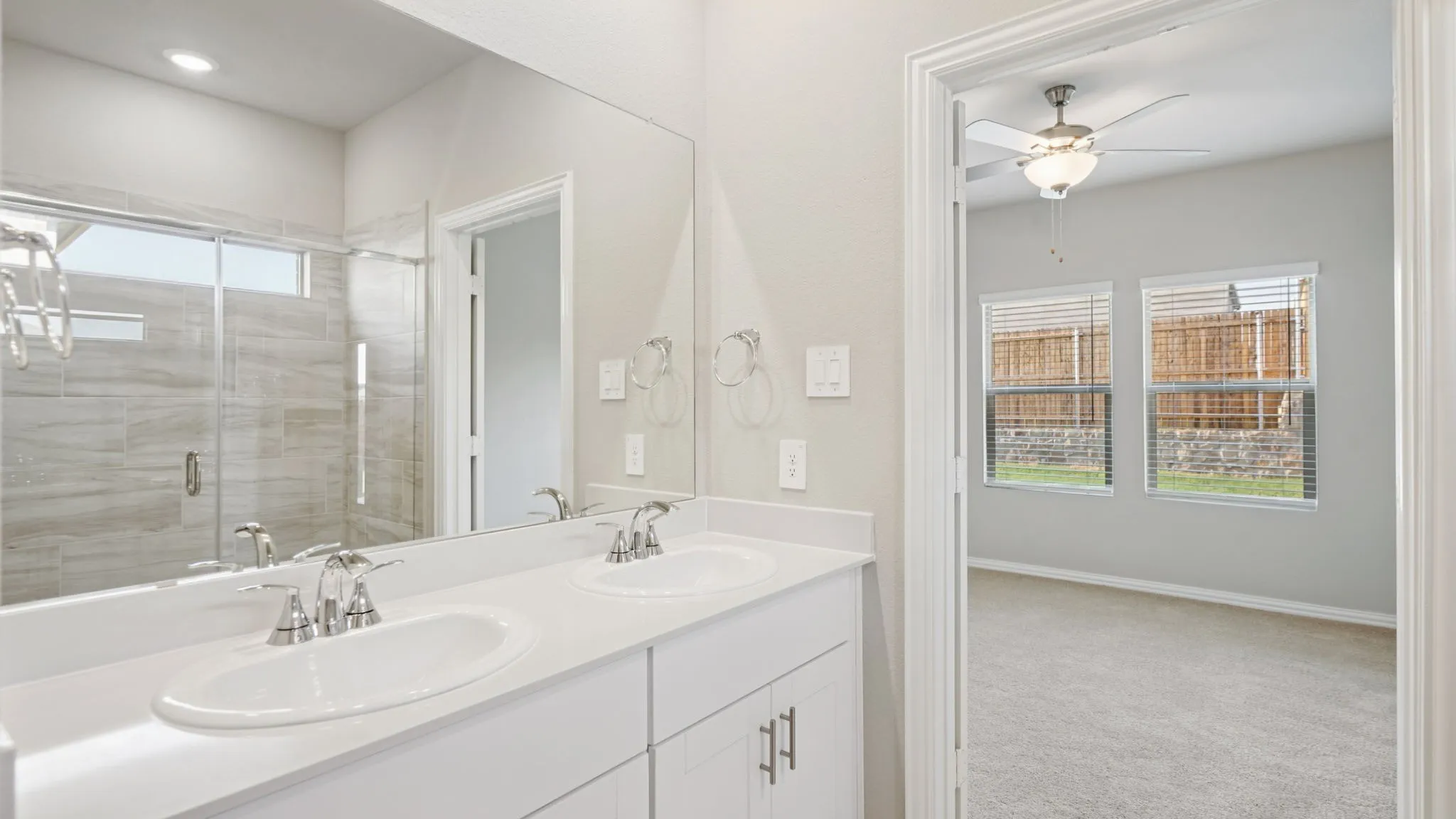  Photo is not of the actual home, but is an inspirational photo of builder’s model home and may depict options, furnishings, and/or decorator features that are not included.

