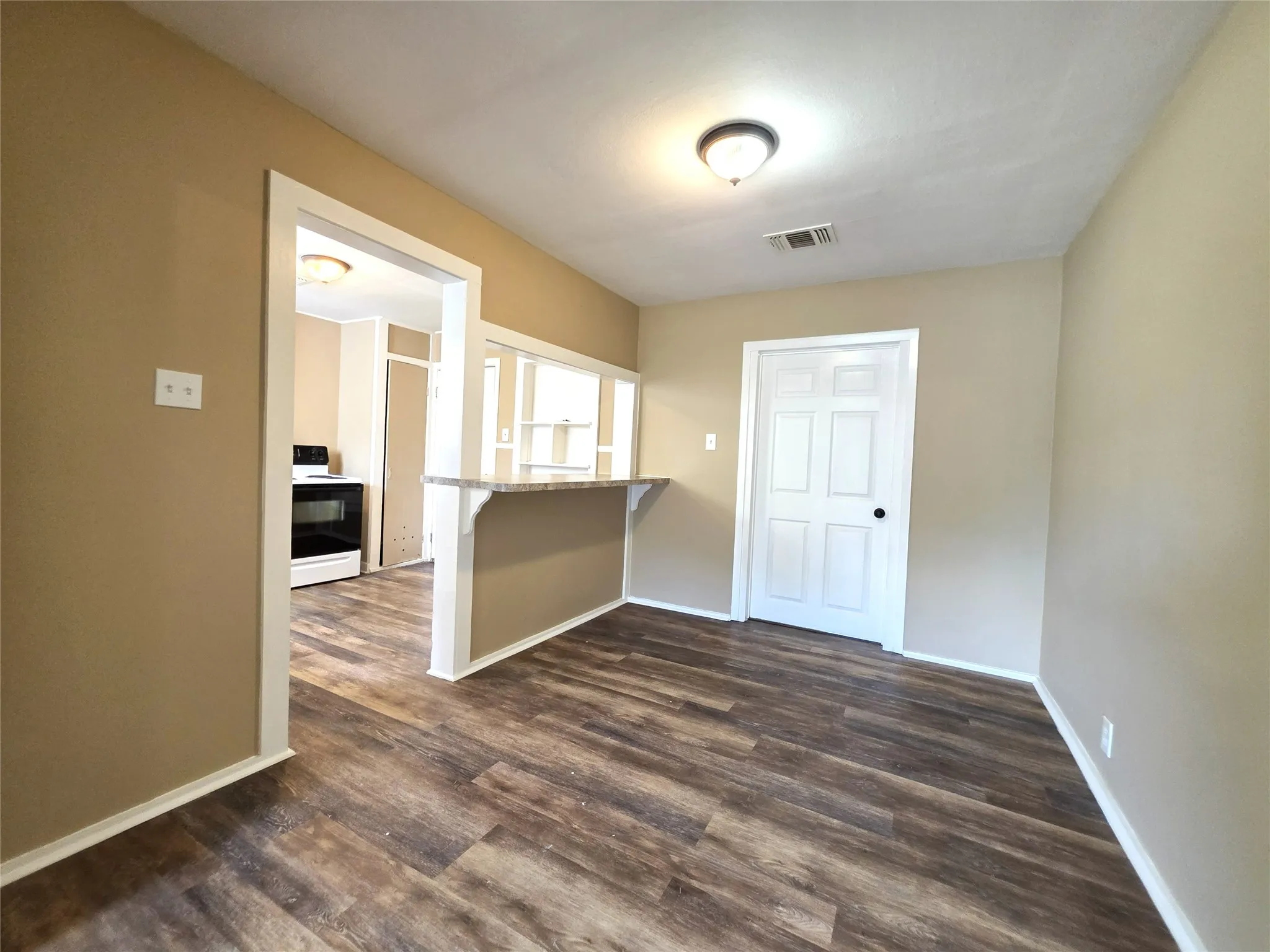 Single Family Residence For Sale in Brown County , 2406 Elizabeth Drive, Brownwood, Texas 76801, 3 Bedroom, 1 Bathroom, 1 Garage spaces, 1,148 Sqft, built in 0, mls#21267247, Real Estate Agent in Brownwood, Homes For Sale in Brown county, Homes For Sale in Brownwood, Realtor in Brownwood Texas, Real Estate Brokerage Independent Realty Texas, Luminita Cordes Realtor