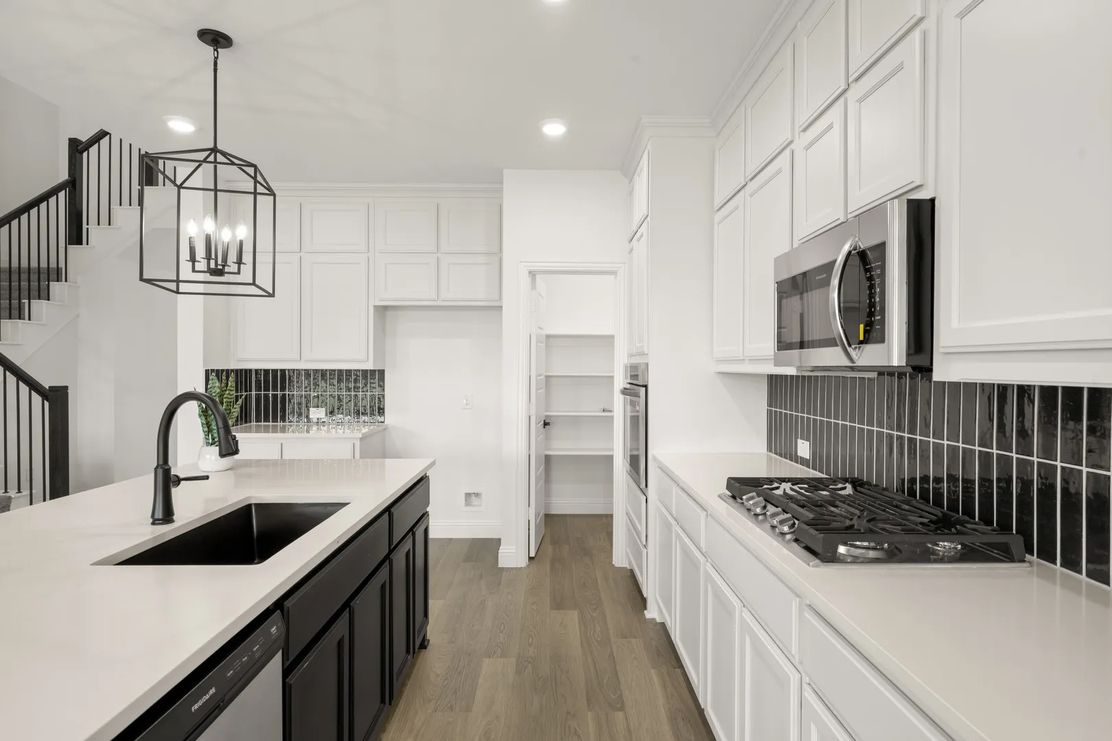 708 Auburn- Kitchen-3