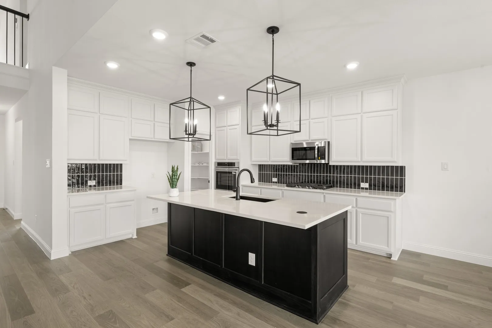 708 Auburn- Kitchen-1