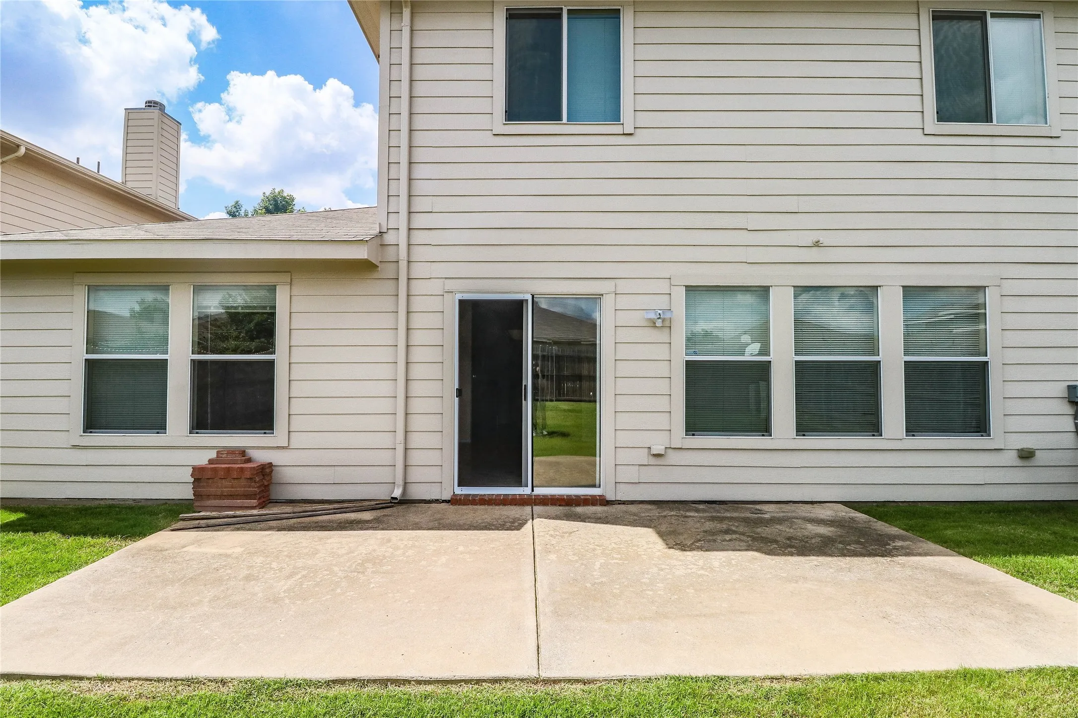Single Family Residence For Rent in Tarrant County , 4313 Silverwood Trail, Fort Worth, Texas 76244, 4 Bedrooms, 2 Bathrooms, 2 Garage spaces, 2,362 Sqft, built in 2006, Price $2,300, mls#21268195, Real Estate Agent in Fort Worth, Homes For Rent in Tarrant county, Homes For Rent in Fort Worth, Realtor in Fort Worth Texas, Real Estate Brokerage Independent Realty Texas, Luminita Cordes Realtor