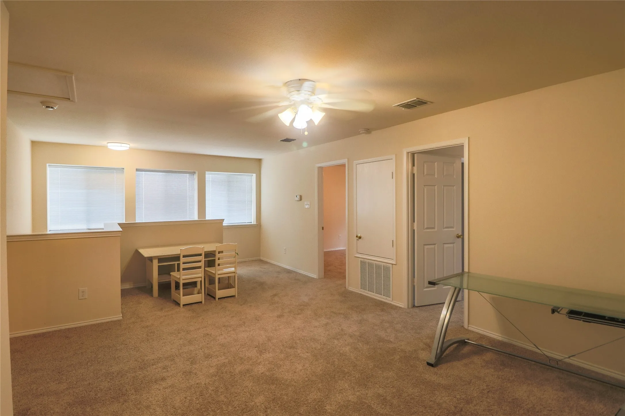 Single Family Residence For Rent in Tarrant County , 4313 Silverwood Trail, Fort Worth, Texas 76244, 4 Bedrooms, 2 Bathrooms, 2 Garage spaces, 2,362 Sqft, built in 2006, Price $2,300, mls#21268195, Real Estate Agent in Fort Worth, Homes For Rent in Tarrant county, Homes For Rent in Fort Worth, Realtor in Fort Worth Texas, Real Estate Brokerage Independent Realty Texas, Luminita Cordes Realtor