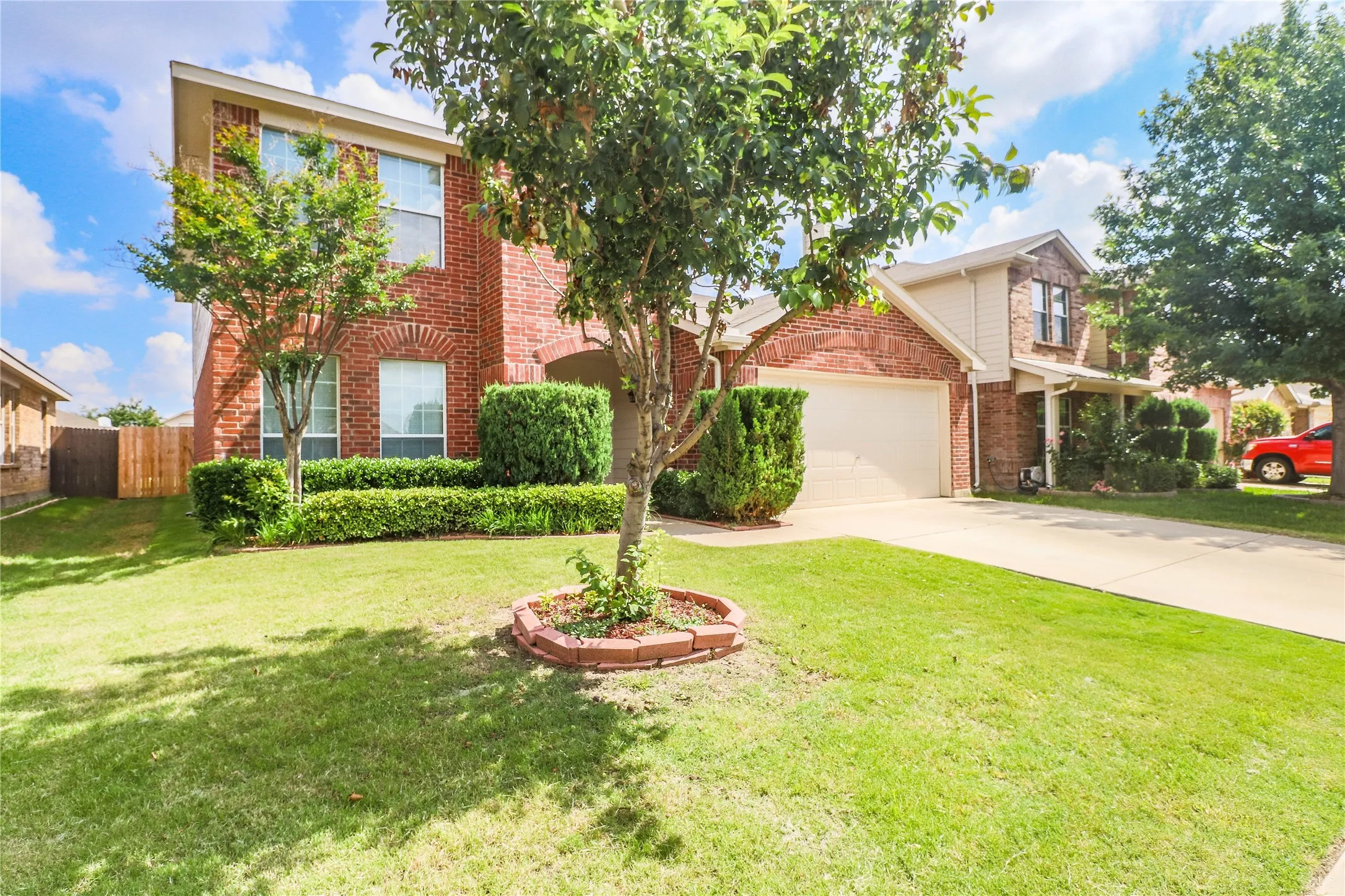 Single Family Residence For Rent in Tarrant County , 4313 Silverwood Trail, Fort Worth, Texas 76244, 4 Bedrooms, 2 Bathrooms, 2 Garage spaces, 2,362 Sqft, built in 2006, Price $2,300, mls#21268195, Real Estate Agent in Fort Worth, Homes For Rent in Tarrant county, Homes For Rent in Fort Worth, Realtor in Fort Worth Texas, Real Estate Brokerage Independent Realty Texas, Luminita Cordes Realtor