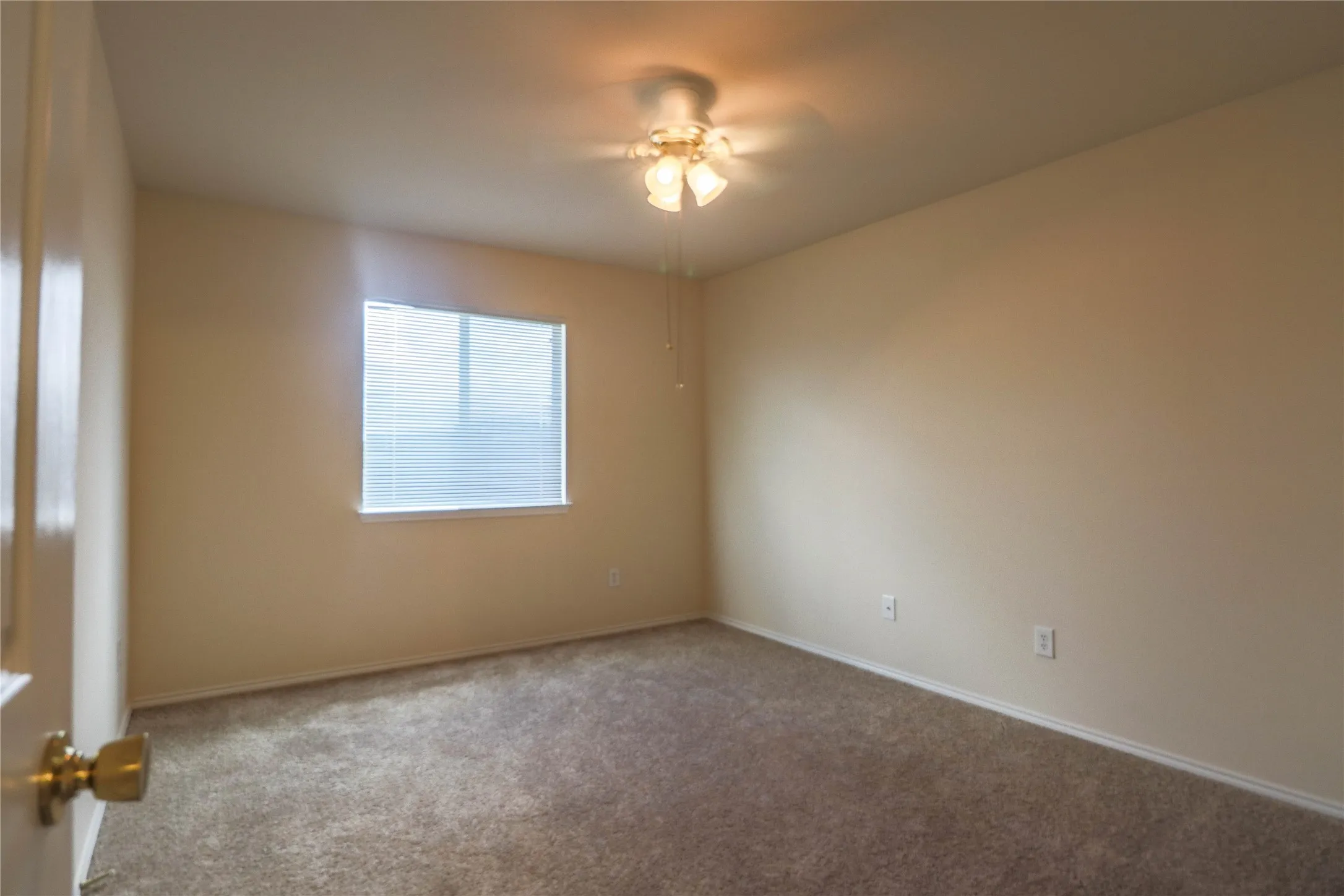 Single Family Residence For Rent in Tarrant County , 4313 Silverwood Trail, Fort Worth, Texas 76244, 4 Bedrooms, 2 Bathrooms, 2 Garage spaces, 2,362 Sqft, built in 2006, Price $2,300, mls#21268195, Real Estate Agent in Fort Worth, Homes For Rent in Tarrant county, Homes For Rent in Fort Worth, Realtor in Fort Worth Texas, Real Estate Brokerage Independent Realty Texas, Luminita Cordes Realtor