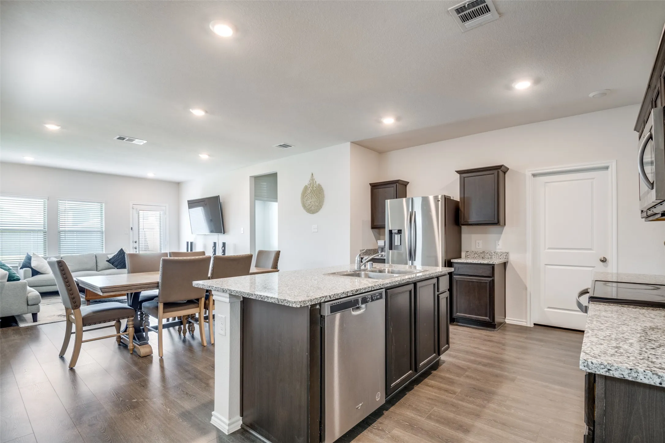 Single Family Residence For Sale in Kaufman County , 1655 Seadrift Drive, Forney, Texas 75126, 4 Bedroom, 3 Bathroom, 2 Garage spaces, 2,057 Sqft, built in 2021, mls#21268143, Real Estate Agent in Forney, Homes For Sale in Kaufman county, Homes For Sale in Forney, Realtor in Forney Texas, Real Estate Brokerage Independent Realty Texas, Luminita Cordes Realtor