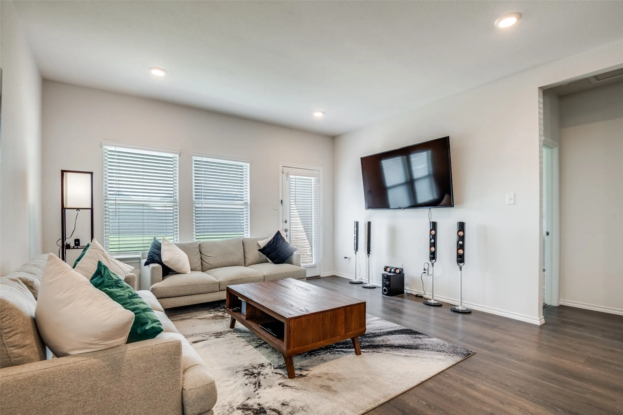 Single Family Residence For Sale in Kaufman County , 1655 Seadrift Drive, Forney, Texas 75126, 4 Bedroom, 3 Bathroom, 2 Garage spaces, 2,057 Sqft, built in 2021, mls#21268143, Real Estate Agent in Forney, Homes For Sale in Kaufman county, Homes For Sale in Forney, Realtor in Forney Texas, Real Estate Brokerage Independent Realty Texas, Luminita Cordes Realtor