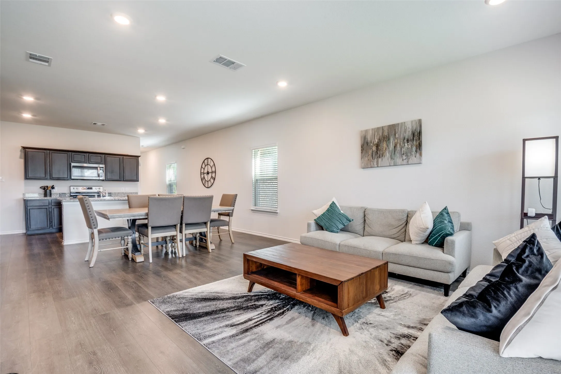 Single Family Residence For Sale in Kaufman County , 1655 Seadrift Drive, Forney, Texas 75126, 4 Bedroom, 3 Bathroom, 2 Garage spaces, 2,057 Sqft, built in 2021, mls#21268143, Real Estate Agent in Forney, Homes For Sale in Kaufman county, Homes For Sale in Forney, Realtor in Forney Texas, Real Estate Brokerage Independent Realty Texas, Luminita Cordes Realtor