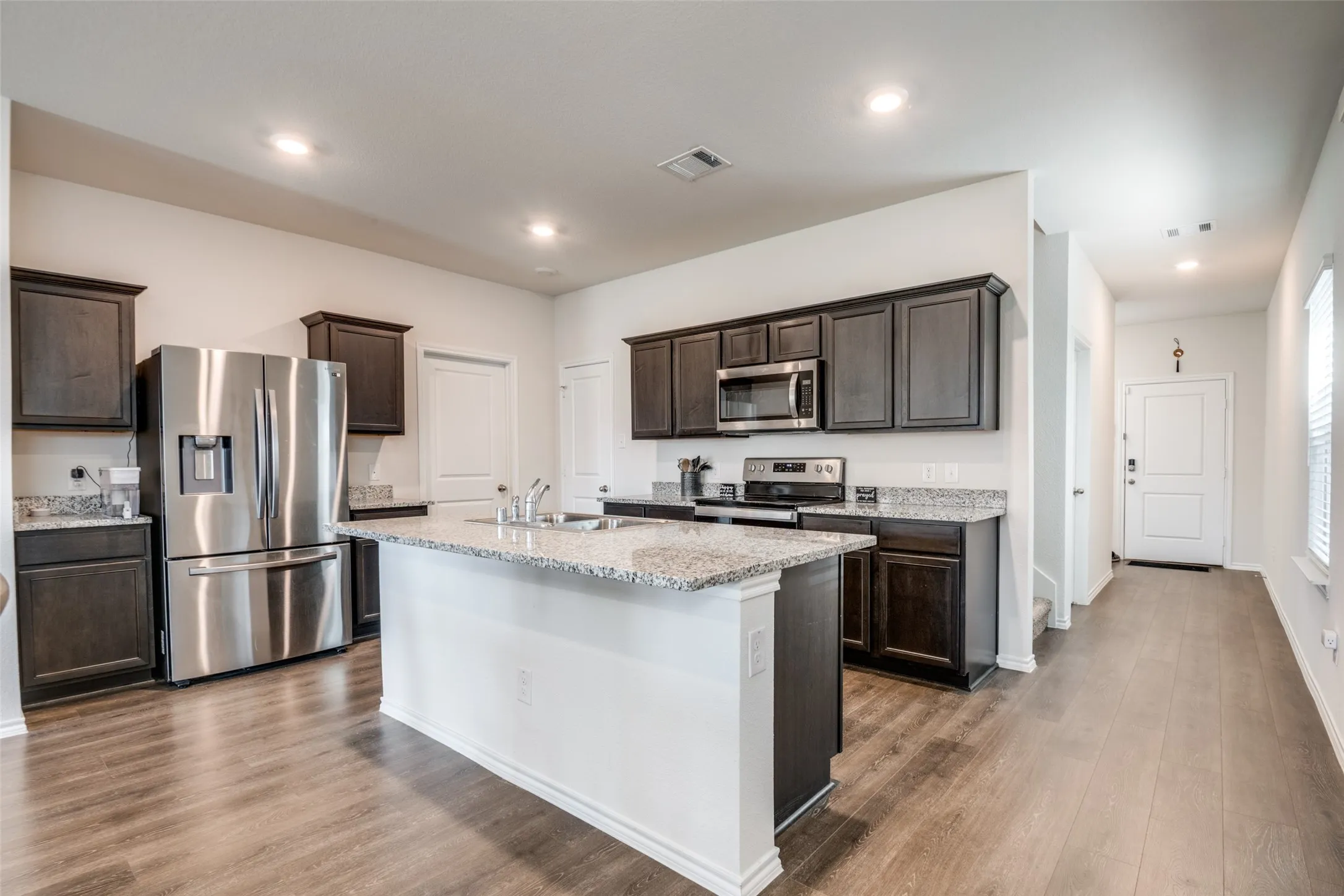 Single Family Residence For Sale in Kaufman County , 1655 Seadrift Drive, Forney, Texas 75126, 4 Bedroom, 3 Bathroom, 2 Garage spaces, 2,057 Sqft, built in 2021, mls#21268143, Real Estate Agent in Forney, Homes For Sale in Kaufman county, Homes For Sale in Forney, Realtor in Forney Texas, Real Estate Brokerage Independent Realty Texas, Luminita Cordes Realtor