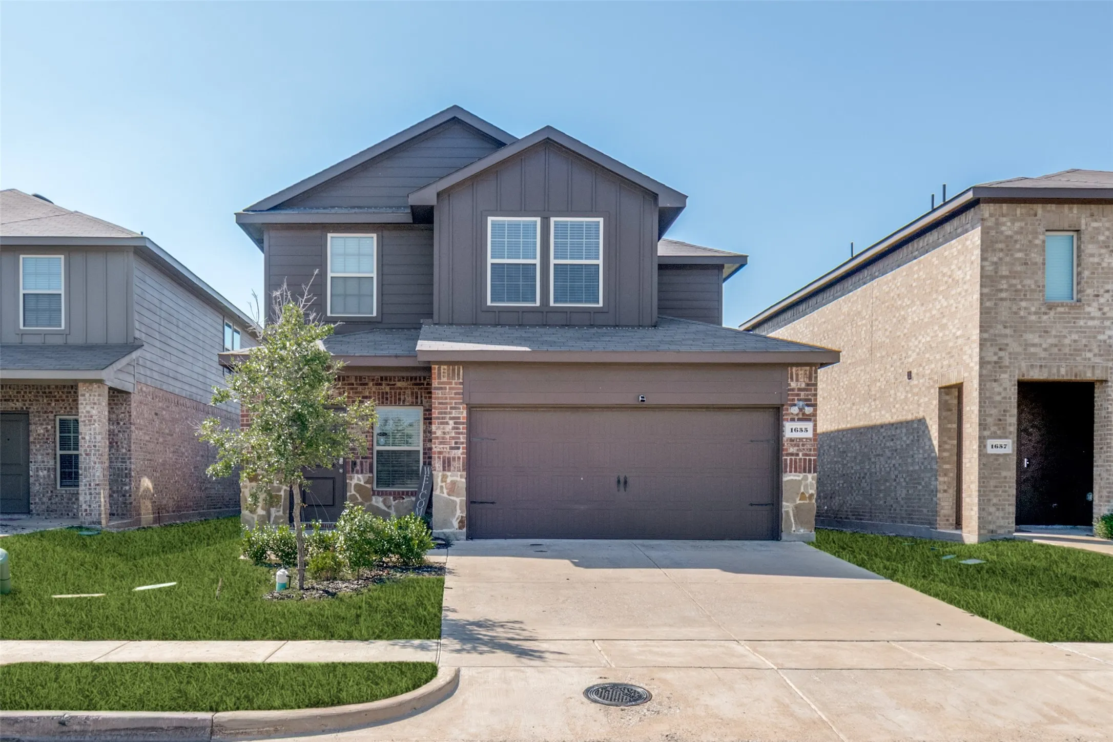 Single Family Residence For Sale in Kaufman County , 1655 Seadrift Drive, Forney, Texas 75126, 4 Bedroom, 3 Bathroom, 2 Garage spaces, 2,057 Sqft, built in 2021, mls#21268143, Real Estate Agent in Forney, Homes For Sale in Kaufman county, Homes For Sale in Forney, Realtor in Forney Texas, Real Estate Brokerage Independent Realty Texas, Luminita Cordes Realtor
