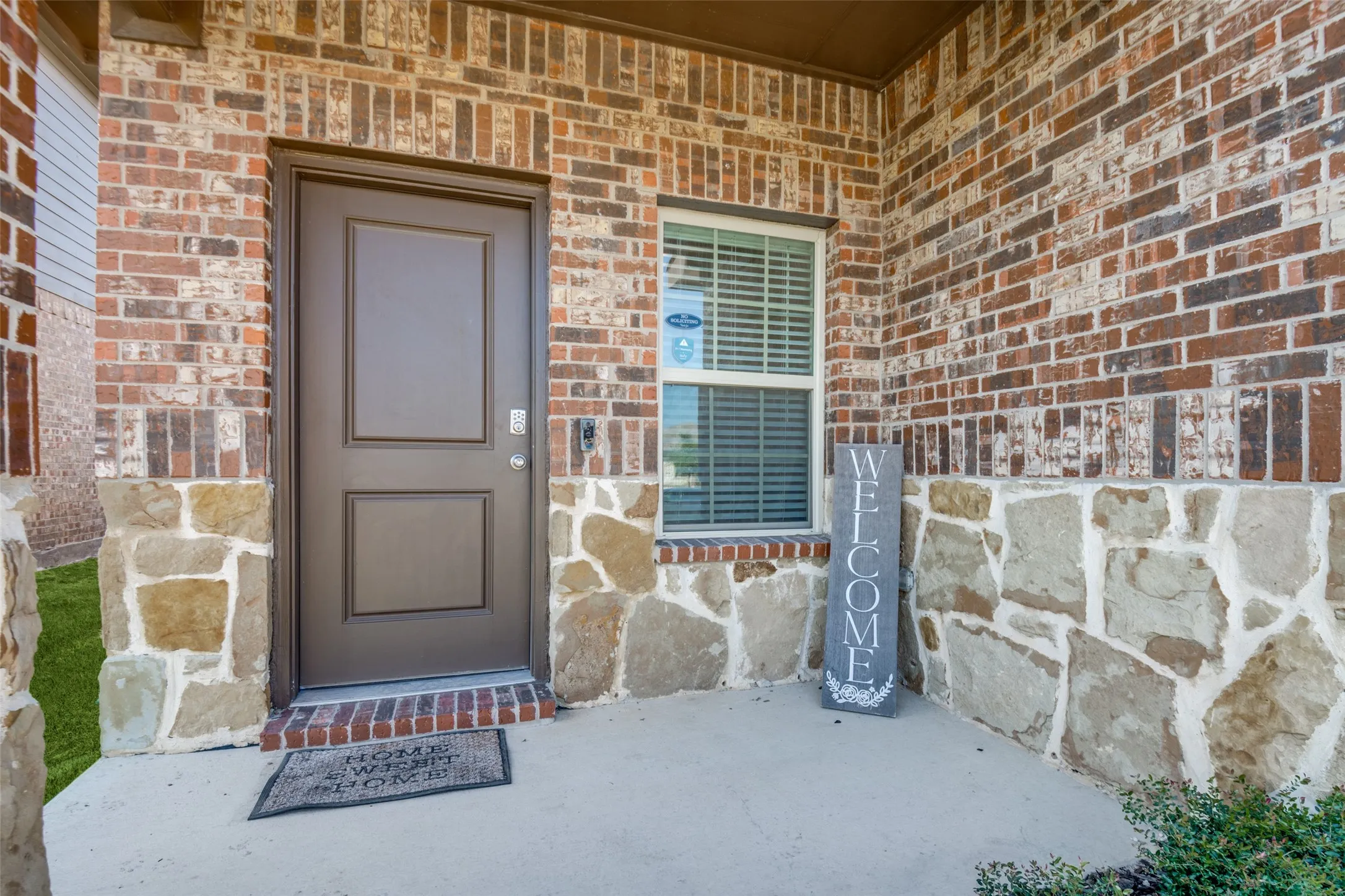 Single Family Residence For Sale in Kaufman County , 1655 Seadrift Drive, Forney, Texas 75126, 4 Bedroom, 3 Bathroom, 2 Garage spaces, 2,057 Sqft, built in 2021, mls#21268143, Real Estate Agent in Forney, Homes For Sale in Kaufman county, Homes For Sale in Forney, Realtor in Forney Texas, Real Estate Brokerage Independent Realty Texas, Luminita Cordes Realtor