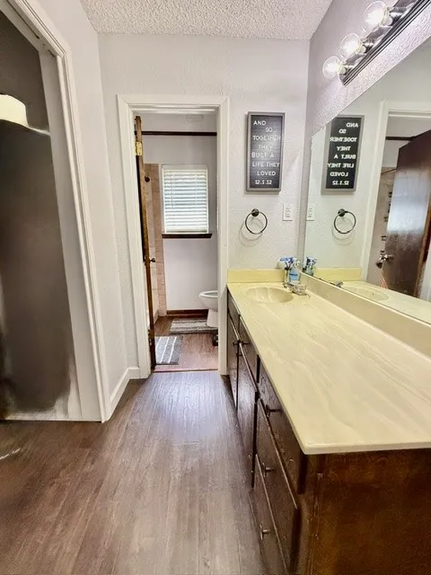 Single Family Residence For Sale in Erath County , 301 Bluebonnet Street, Stephenville, Texas 76401, 3 Bedroom, 2 Bathroom, 1 Garage spaces, 1,463 Sqft, built in 1983, mls#21268110, Real Estate Agent in Stephenville, Homes For Sale in Erath county, Homes For Sale in Stephenville, Realtor in Stephenville Texas, Real Estate Brokerage Independent Realty Texas, Luminita Cordes Realtor