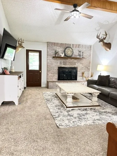 Single Family Residence For Sale in Erath County , 301 Bluebonnet Street, Stephenville, Texas 76401, 3 Bedroom, 2 Bathroom, 1 Garage spaces, 1,463 Sqft, built in 1983, mls#21268110, Real Estate Agent in Stephenville, Homes For Sale in Erath county, Homes For Sale in Stephenville, Realtor in Stephenville Texas, Real Estate Brokerage Independent Realty Texas, Luminita Cordes Realtor