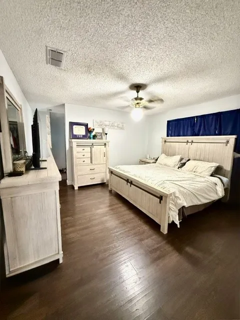 Single Family Residence For Sale in Erath County , 301 Bluebonnet Street, Stephenville, Texas 76401, 3 Bedroom, 2 Bathroom, 1 Garage spaces, 1,463 Sqft, built in 1983, mls#21268110, Real Estate Agent in Stephenville, Homes For Sale in Erath county, Homes For Sale in Stephenville, Realtor in Stephenville Texas, Real Estate Brokerage Independent Realty Texas, Luminita Cordes Realtor