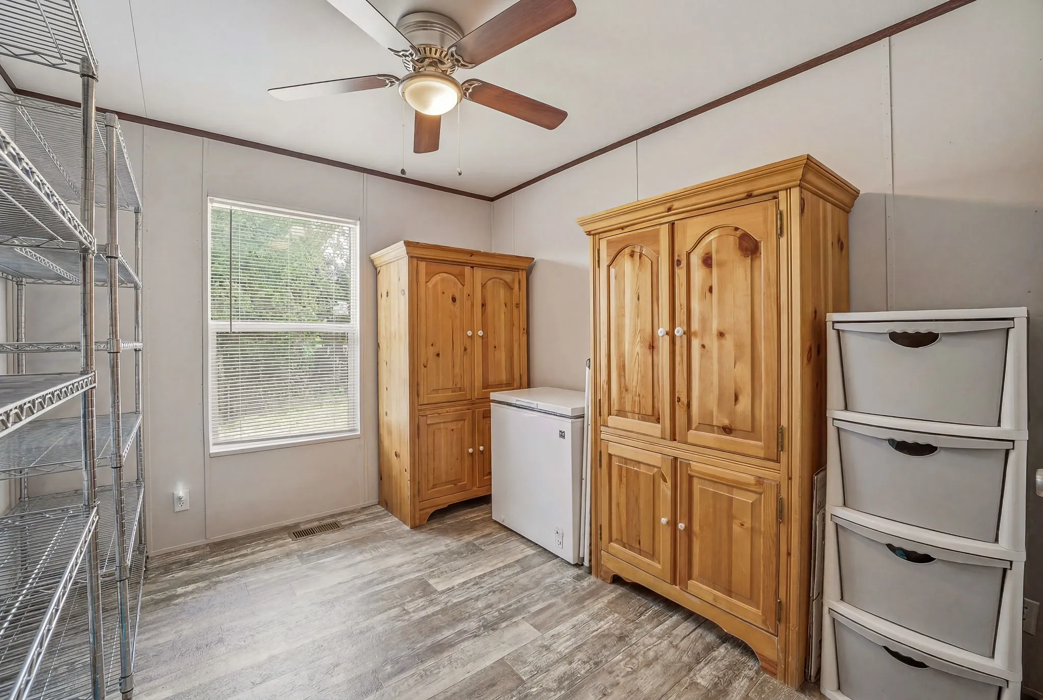 Mobile Home For Sale in Hood County , 4807 Orange Blossom Street, Granbury, Texas 76048, 4 Bedroom, 2 Bathroom, Garage spaces, 1,456 Sqft, built in 2019, mls#21267833, Real Estate Agent in Granbury, Homes For Sale in Hood county, Homes For Sale in Granbury, Realtor in Granbury Texas, Real Estate Brokerage Independent Realty Texas, Luminita Cordes Realtor