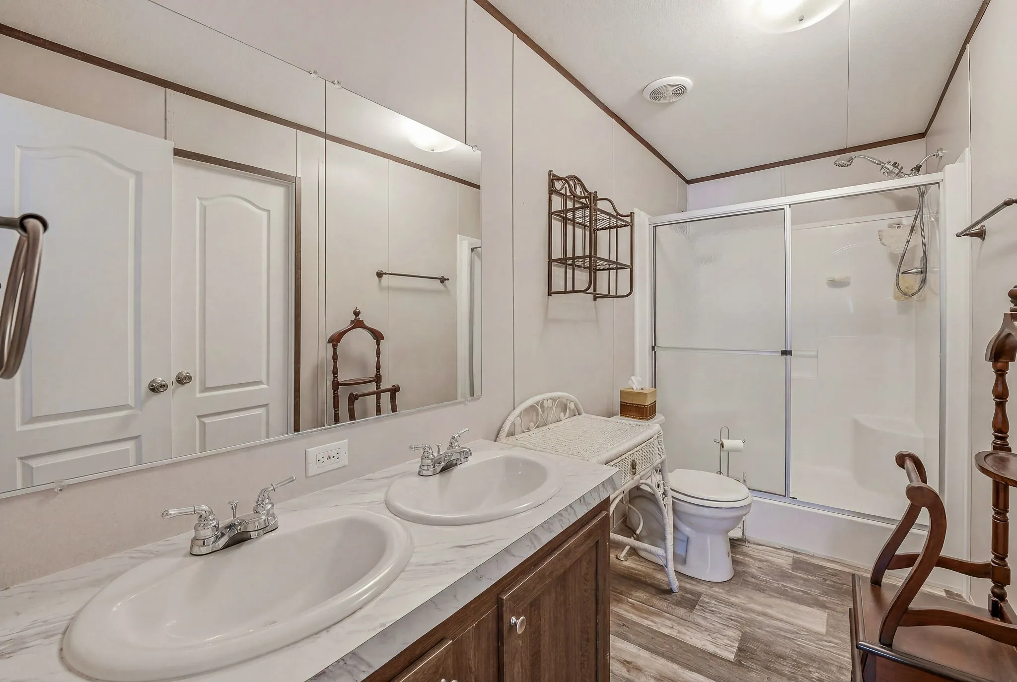 Mobile Home For Sale in Hood County , 4807 Orange Blossom Street, Granbury, Texas 76048, 4 Bedroom, 2 Bathroom, Garage spaces, 1,456 Sqft, built in 2019, mls#21267833, Real Estate Agent in Granbury, Homes For Sale in Hood county, Homes For Sale in Granbury, Realtor in Granbury Texas, Real Estate Brokerage Independent Realty Texas, Luminita Cordes Realtor