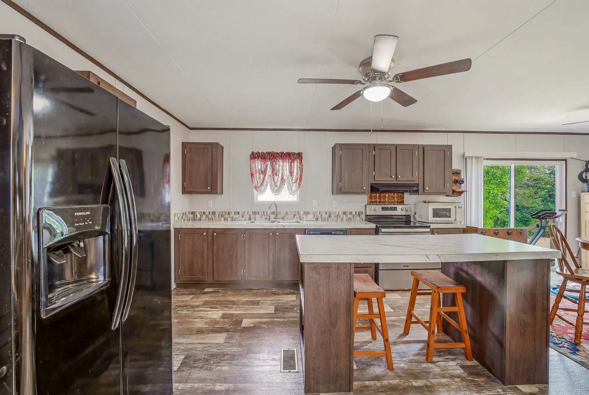 Mobile Home For Sale in Hood County , 4807 Orange Blossom Street, Granbury, Texas 76048, 4 Bedroom, 2 Bathroom, Garage spaces, 1,456 Sqft, built in 2019, mls#21267833, Real Estate Agent in Granbury, Homes For Sale in Hood county, Homes For Sale in Granbury, Realtor in Granbury Texas, Real Estate Brokerage Independent Realty Texas, Luminita Cordes Realtor