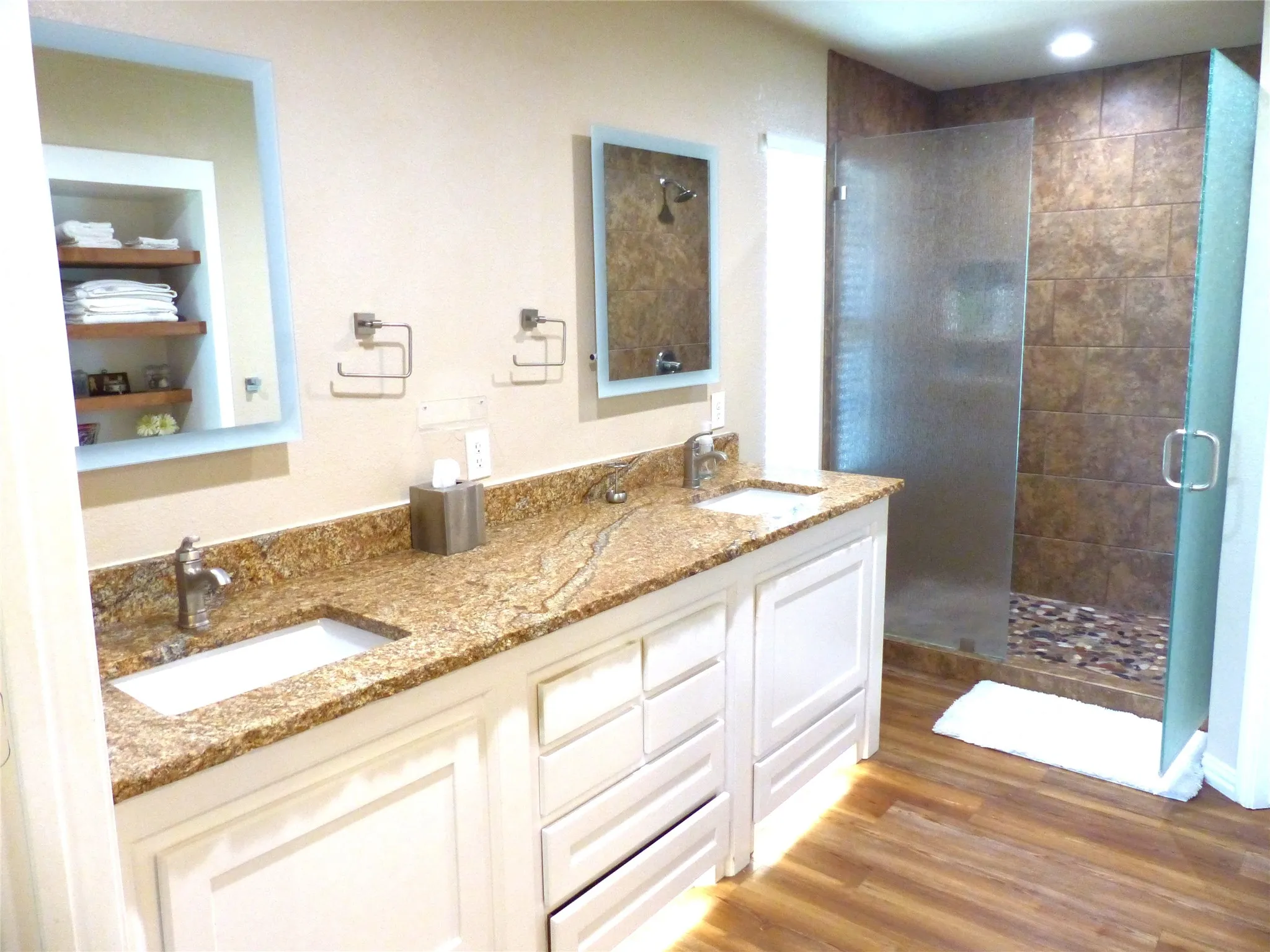 Farm For Sale in Mc Culloch County , 1825 FM 1028, Rochelle, Texas 76872, 2 Bedroom, 2 Bathroom, Garage spaces, 2,090 Sqft, built in 2000, mls#21268255, Real Estate Agent in Rochelle, Homes For Sale in Mc Culloch county, Homes For Sale in Rochelle, Realtor in Rochelle Texas, Real Estate Brokerage Independent Realty Texas, Luminita Cordes Realtor