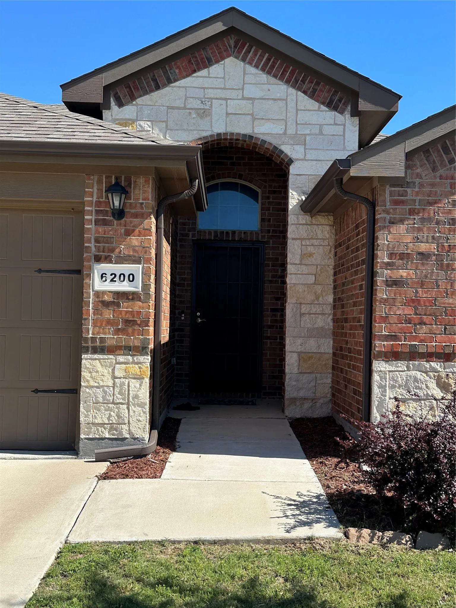 Single Family Residence For Rent in Tarrant County , 6200 Blacksmith Avenue, Fort Worth, Texas 76179, 4 Bedrooms, 2 Bathrooms, 1 Garage spaces, 1,796 Sqft, built in 2020, Price $2,199, mls#21266901, Real Estate Agent in Fort Worth, Homes For Rent in Tarrant county, Homes For Rent in Fort Worth, Realtor in Fort Worth Texas, Real Estate Brokerage Independent Realty Texas, Luminita Cordes Realtor