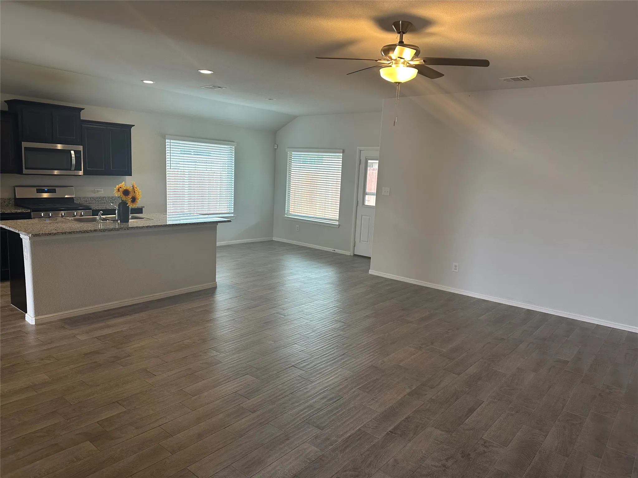 Single Family Residence For Rent in Tarrant County , 6200 Blacksmith Avenue, Fort Worth, Texas 76179, 4 Bedrooms, 2 Bathrooms, 1 Garage spaces, 1,796 Sqft, built in 2020, Price $2,199, mls#21266901, Real Estate Agent in Fort Worth, Homes For Rent in Tarrant county, Homes For Rent in Fort Worth, Realtor in Fort Worth Texas, Real Estate Brokerage Independent Realty Texas, Luminita Cordes Realtor