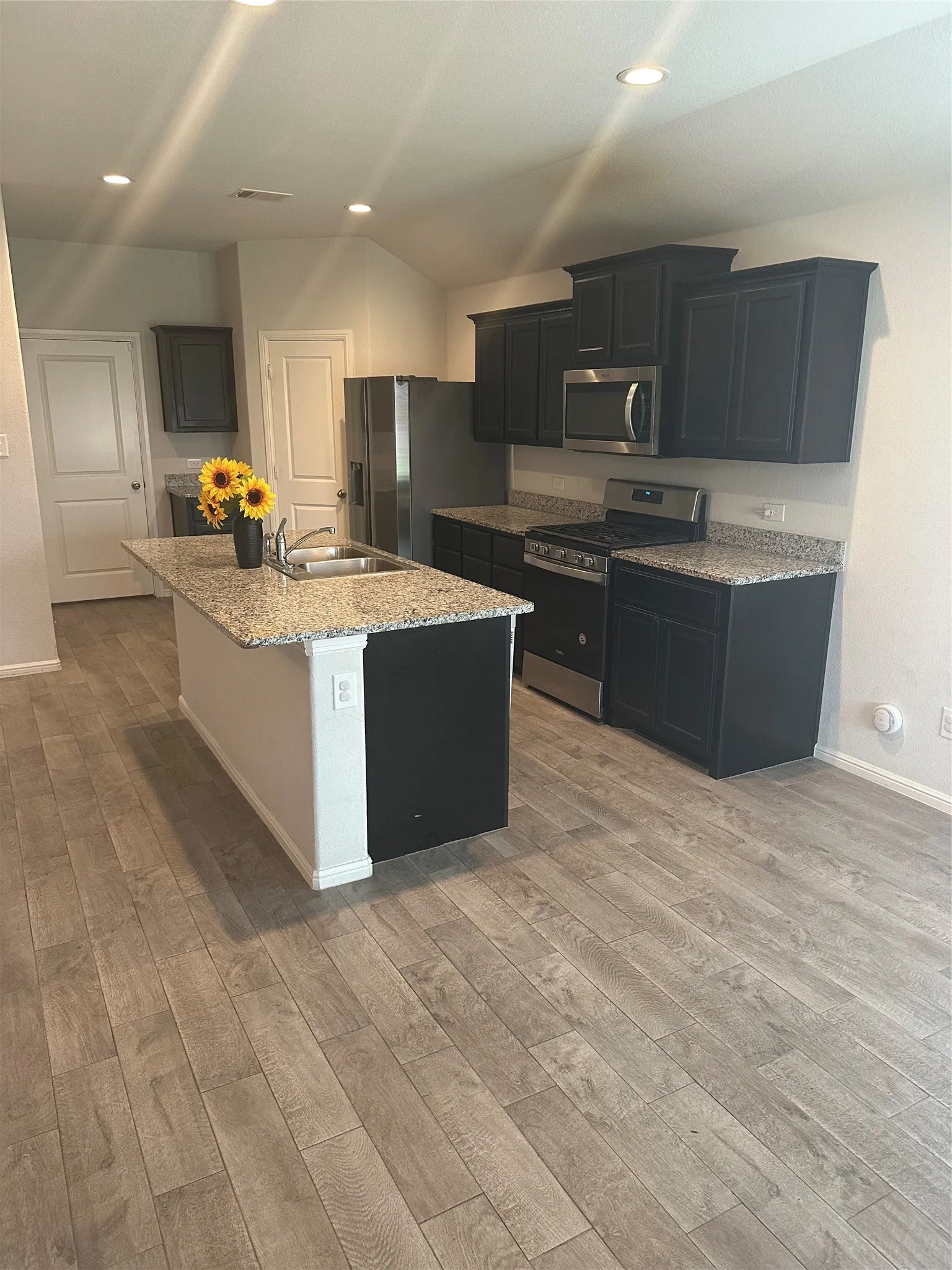 Single Family Residence For Rent in Tarrant County , 6200 Blacksmith Avenue, Fort Worth, Texas 76179, 4 Bedrooms, 2 Bathrooms, 1 Garage spaces, 1,796 Sqft, built in 2020, Price $2,199, mls#21266901, Real Estate Agent in Fort Worth, Homes For Rent in Tarrant county, Homes For Rent in Fort Worth, Realtor in Fort Worth Texas, Real Estate Brokerage Independent Realty Texas, Luminita Cordes Realtor