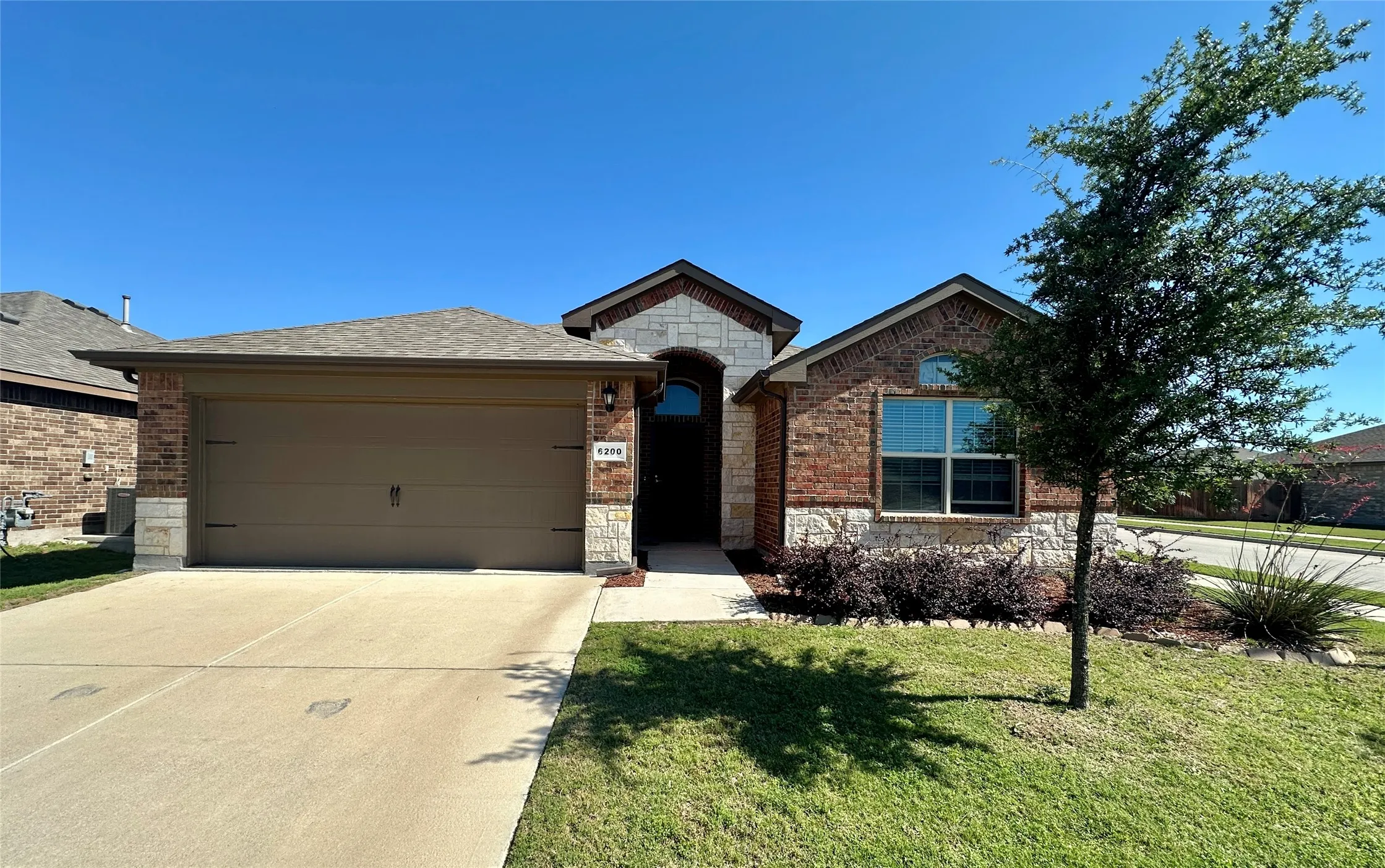 Single Family Residence For Rent in Tarrant County , 6200 Blacksmith Avenue, Fort Worth, Texas 76179, 4 Bedrooms, 2 Bathrooms, 1 Garage spaces, 1,796 Sqft, built in 2020, Price $2,199, mls#21266901, Real Estate Agent in Fort Worth, Homes For Rent in Tarrant county, Homes For Rent in Fort Worth, Realtor in Fort Worth Texas, Real Estate Brokerage Independent Realty Texas, Luminita Cordes Realtor