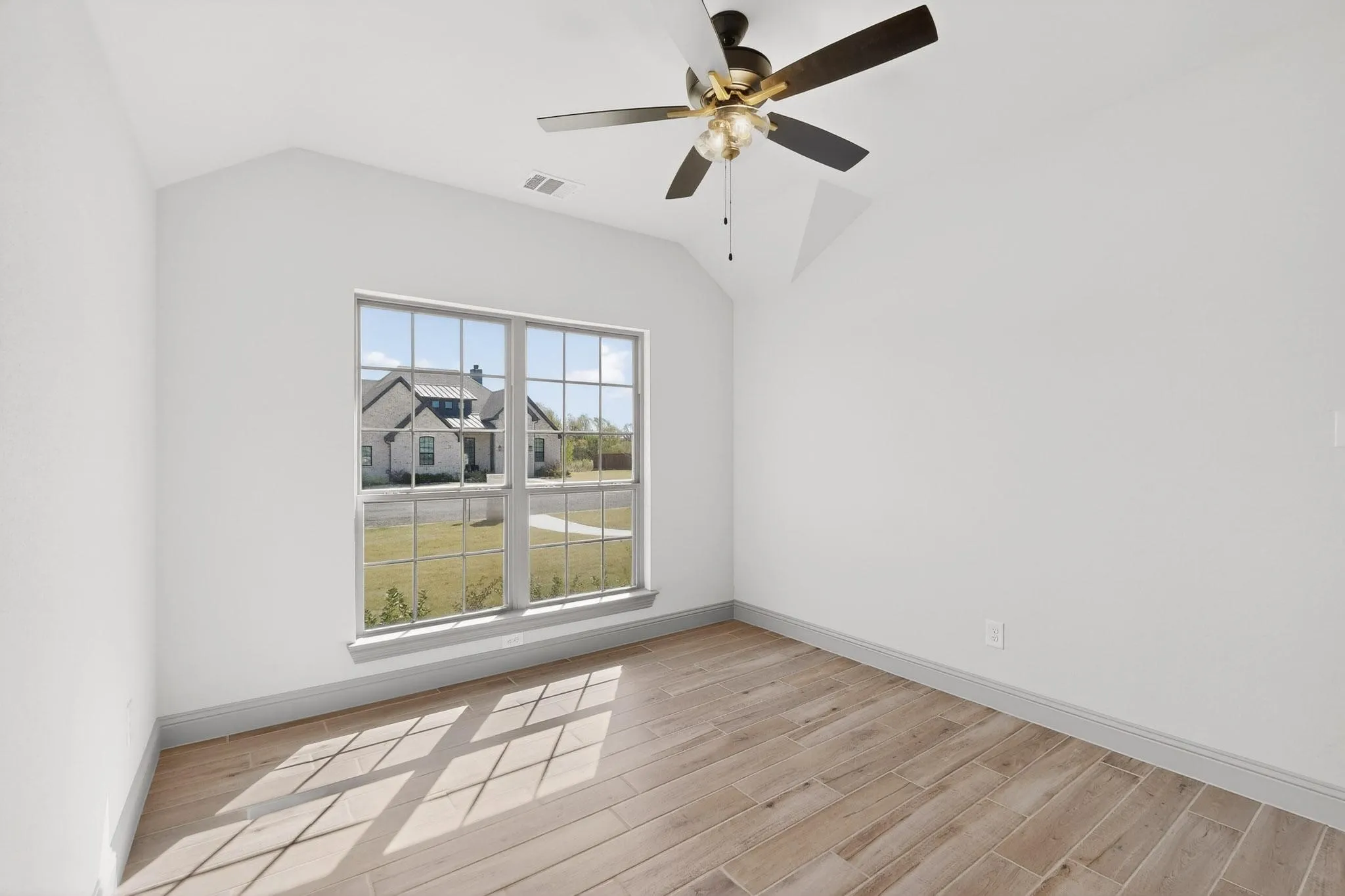 Single Family Residence For Sale in Henderson County , 906 Maxine Drive, Athens, Texas 75751, 4 Bedroom, 2 Bathroom, 2 Garage spaces, 2,175 Sqft, built in 2025, mls#21245319, Real Estate Agent in Athens, Homes For Sale in Henderson county, Homes For Sale in Athens, Realtor in Athens Texas, Real Estate Brokerage Independent Realty Texas, Luminita Cordes Realtor