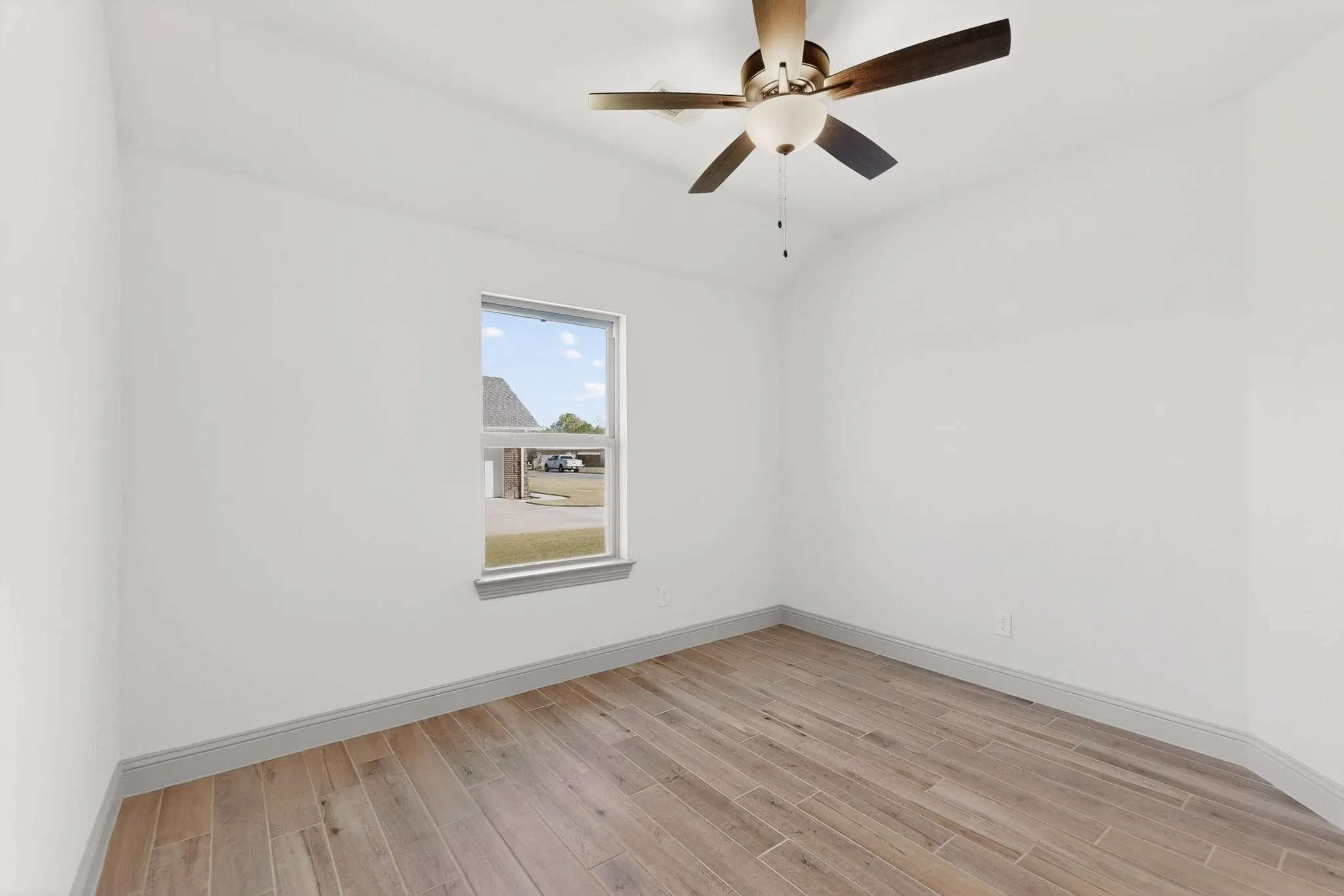 Single Family Residence For Sale in Henderson County , 906 Maxine Drive, Athens, Texas 75751, 4 Bedroom, 2 Bathroom, 2 Garage spaces, 2,175 Sqft, built in 2025, mls#21245319, Real Estate Agent in Athens, Homes For Sale in Henderson county, Homes For Sale in Athens, Realtor in Athens Texas, Real Estate Brokerage Independent Realty Texas, Luminita Cordes Realtor