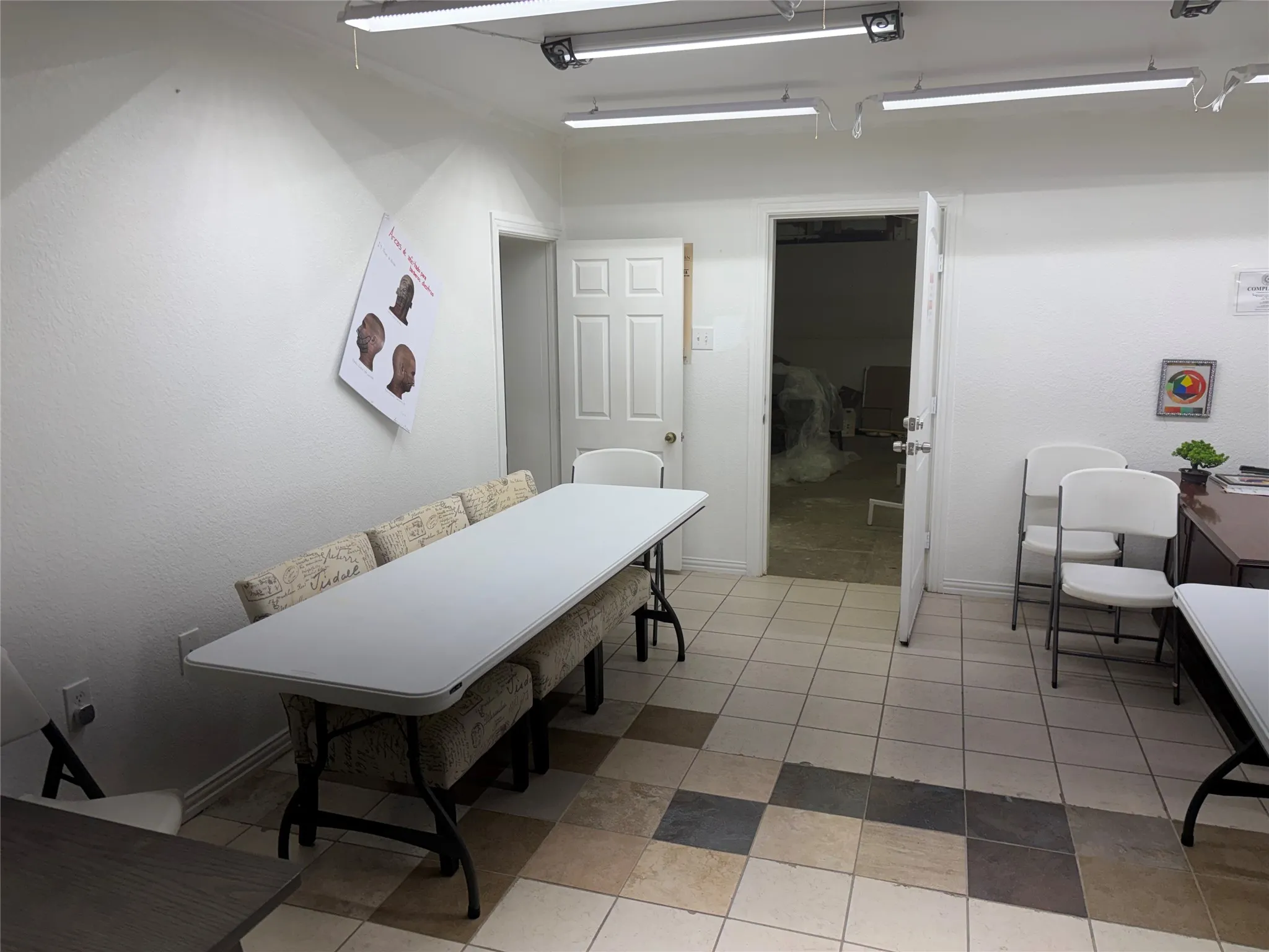 Retail For Sale in Tarrant County , 4000 E Lancaster Avenue, Fort Worth, Texas 76103, 0, 0, Garage spaces, 0 Sqft, built in 1956, Price $625,000, mls#21267920, Real Estate Agent in Fort Worth, Homes For Sale in Tarrant county, Homes For Sale in Fort Worth, Realtor in Fort Worth Texas, Real Estate Brokerage Independent Realty Texas, Luminita Cordes Realtor